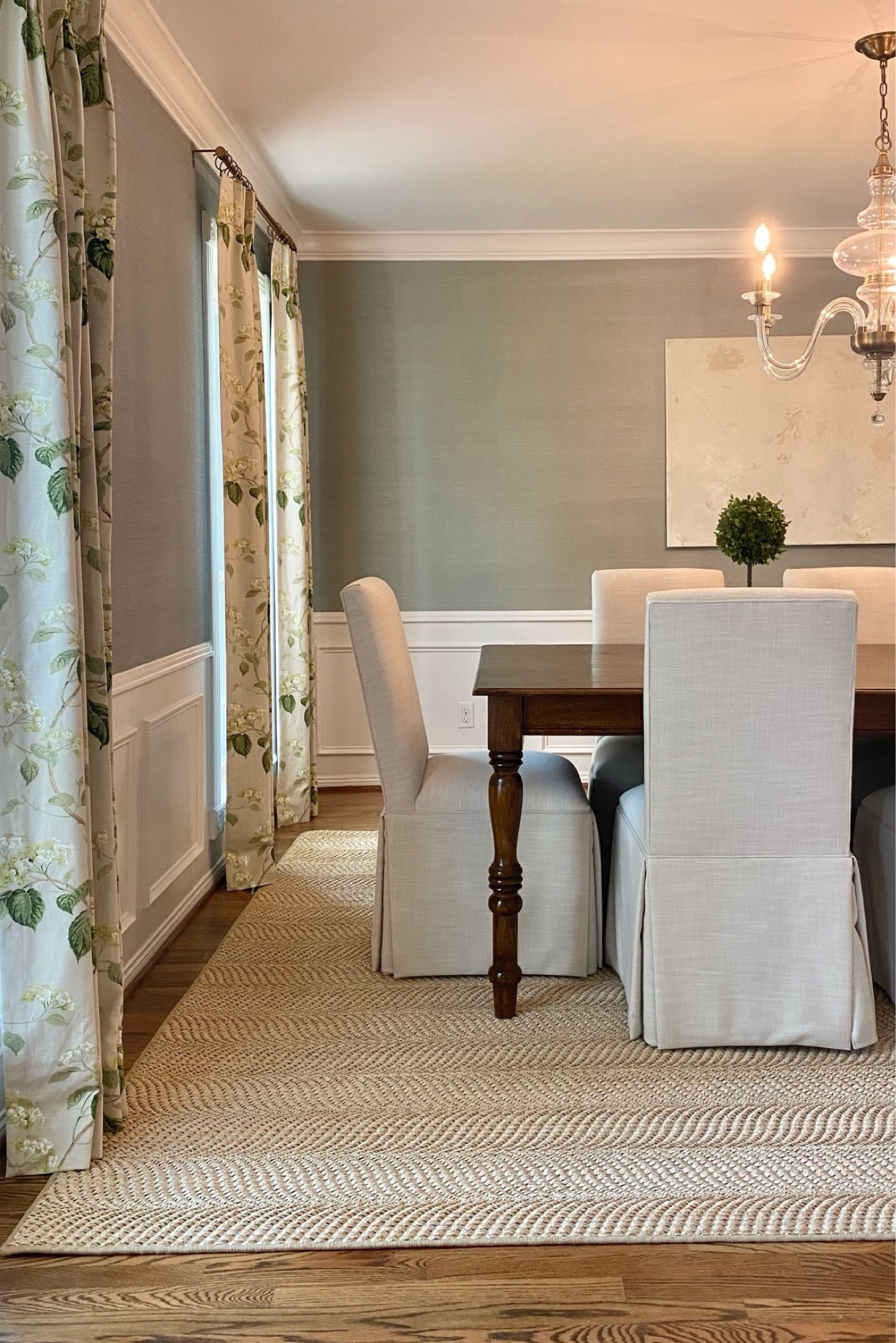 My dining room grasscloth wallpaper (I have it in Cactus), my dining room rug, and chandelier are currently on sale!

#LTKsalealert #LTKstyletip #LTKhome