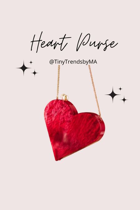 Love this heart purse 

#LTKSeasonal #LTKitbag