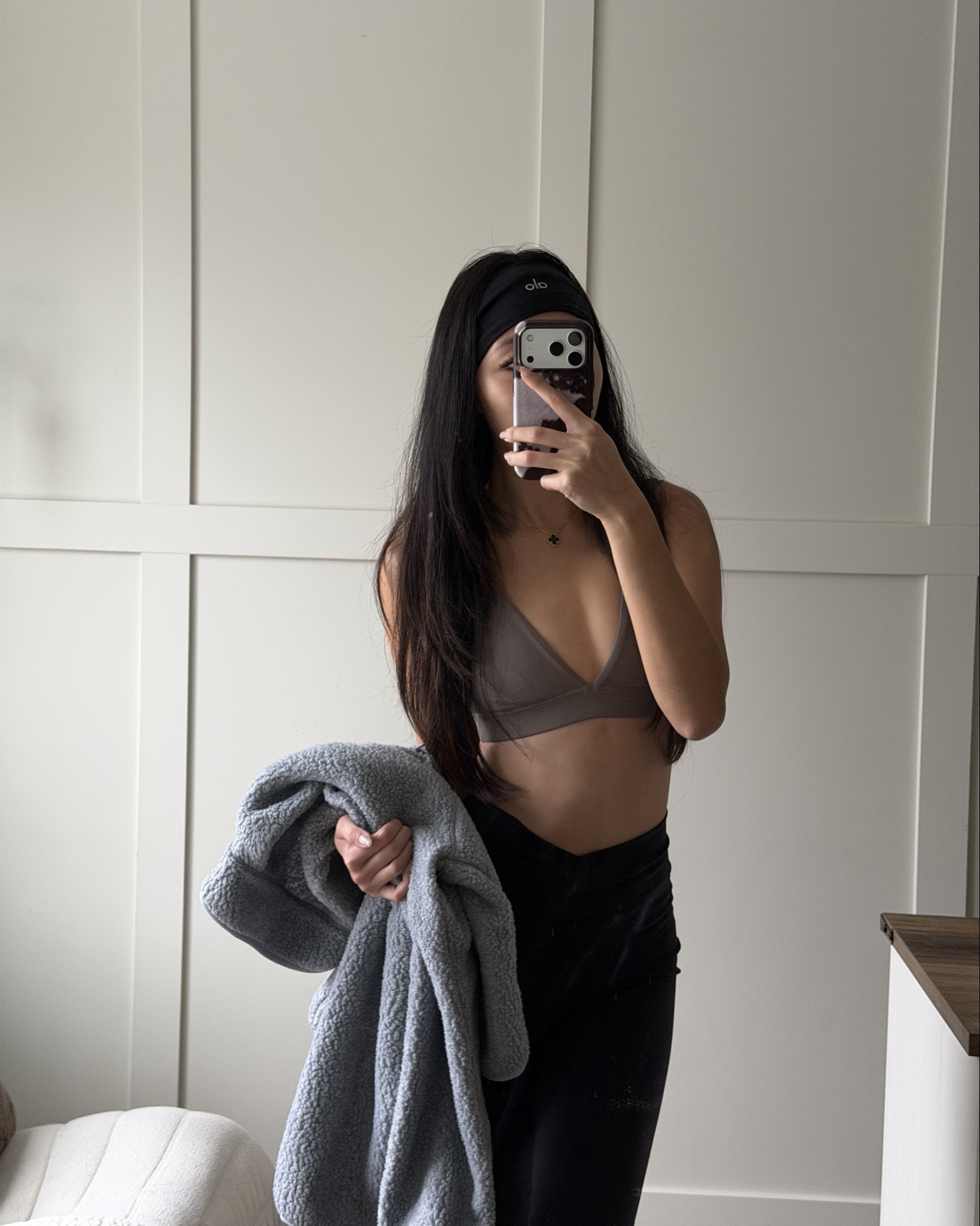 pilates monday ootd + some xmas home decor shopping errands! 🌨️🤍

#LTKHoliday #LTKfitnessgoals #LTKootd