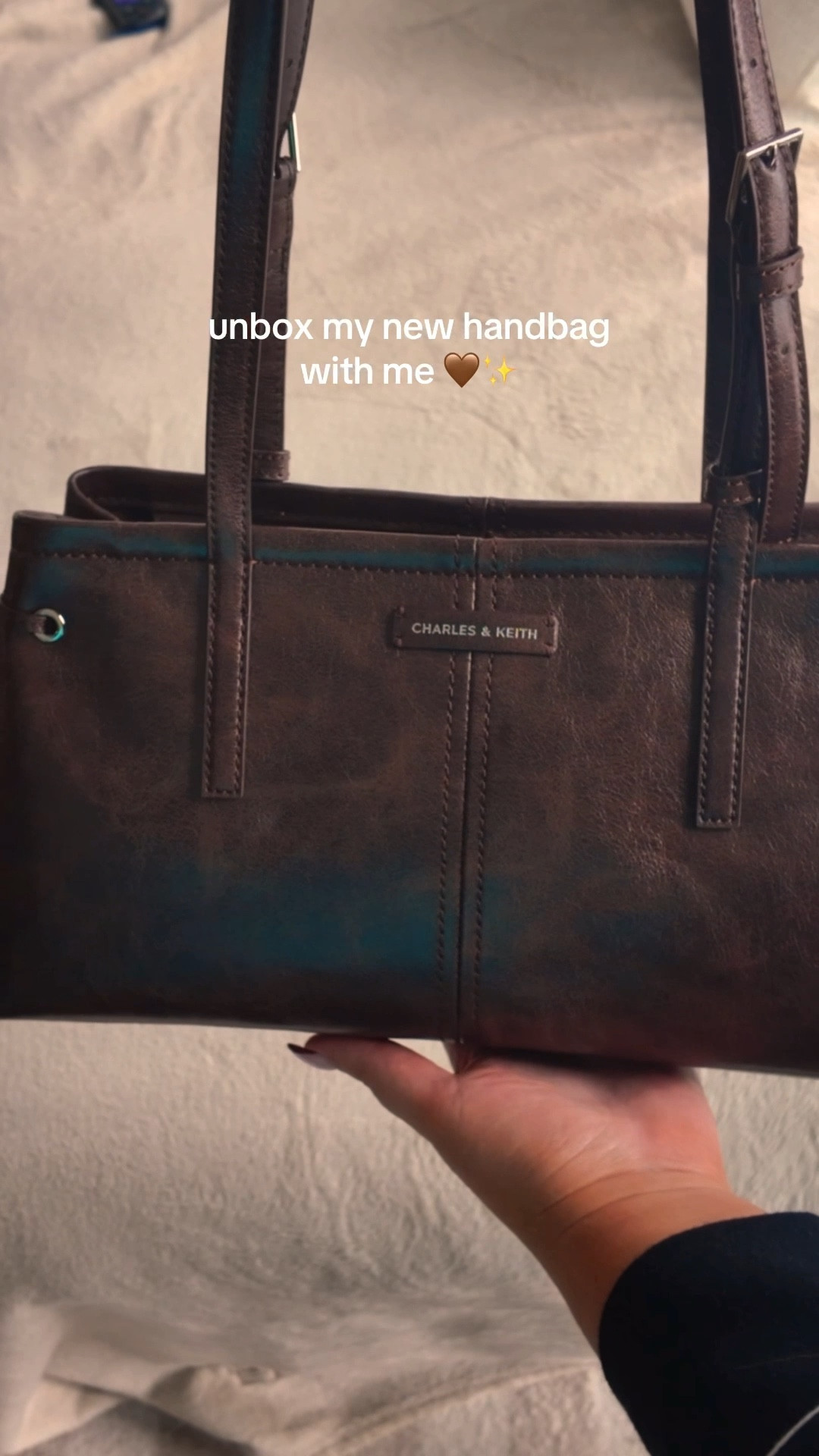 unbox my new bag with me ✨ 

for 15% off use my AF link: COMAMBW15-BMYW7UGUF7

#LTKcanada #LTKstyletip #LTKbag