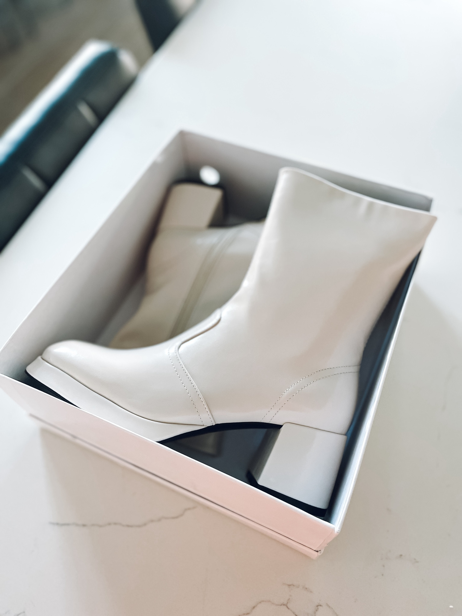 in love with these boots!!! love the mid car height and the lower heel so they’re comfortable! More colors! True to size!

| boots | fall shoes | fall fashion | amazon fashion 

#LTKSeasonal #LTKShoeCrush #LTKFindsUnder100