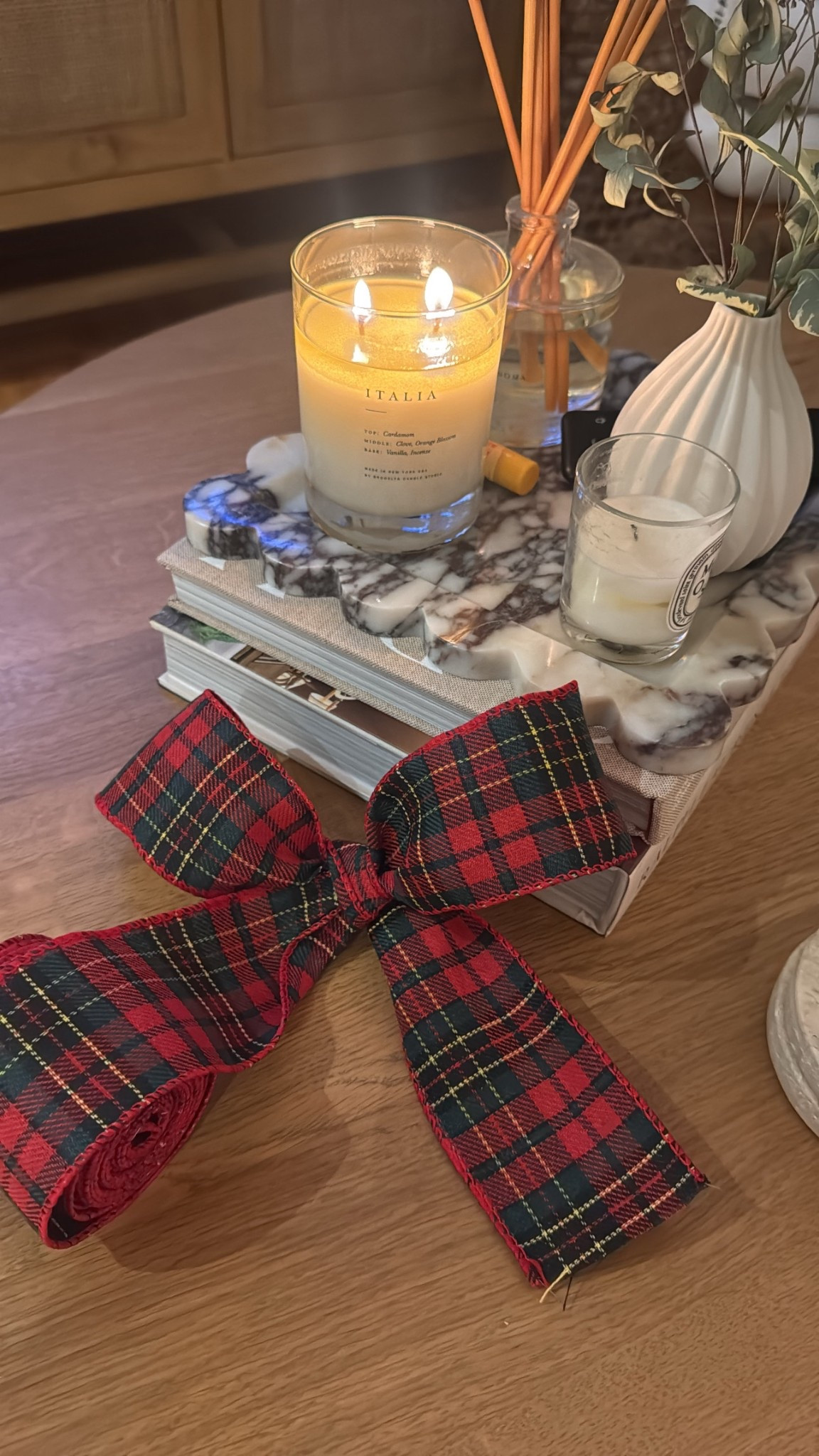 An easy way to add new holiday decor without buying all new things! buying new ribbon and swapping out your bows 🎀🎁 I’ll be swapping my red bows on the hallway garland for these plaid bows this year!

Tip: always get wired ribbon when you’re making big bows they’ll keep the shape easier 

#LTKHoliday