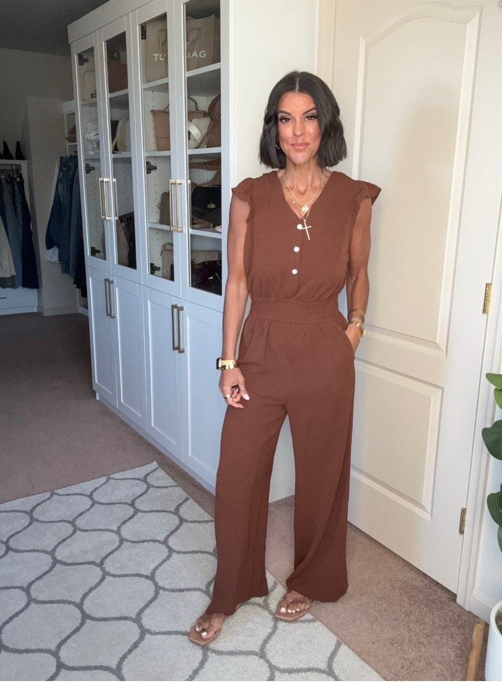 Size small in jumpsuitt

#LTKSeasonal