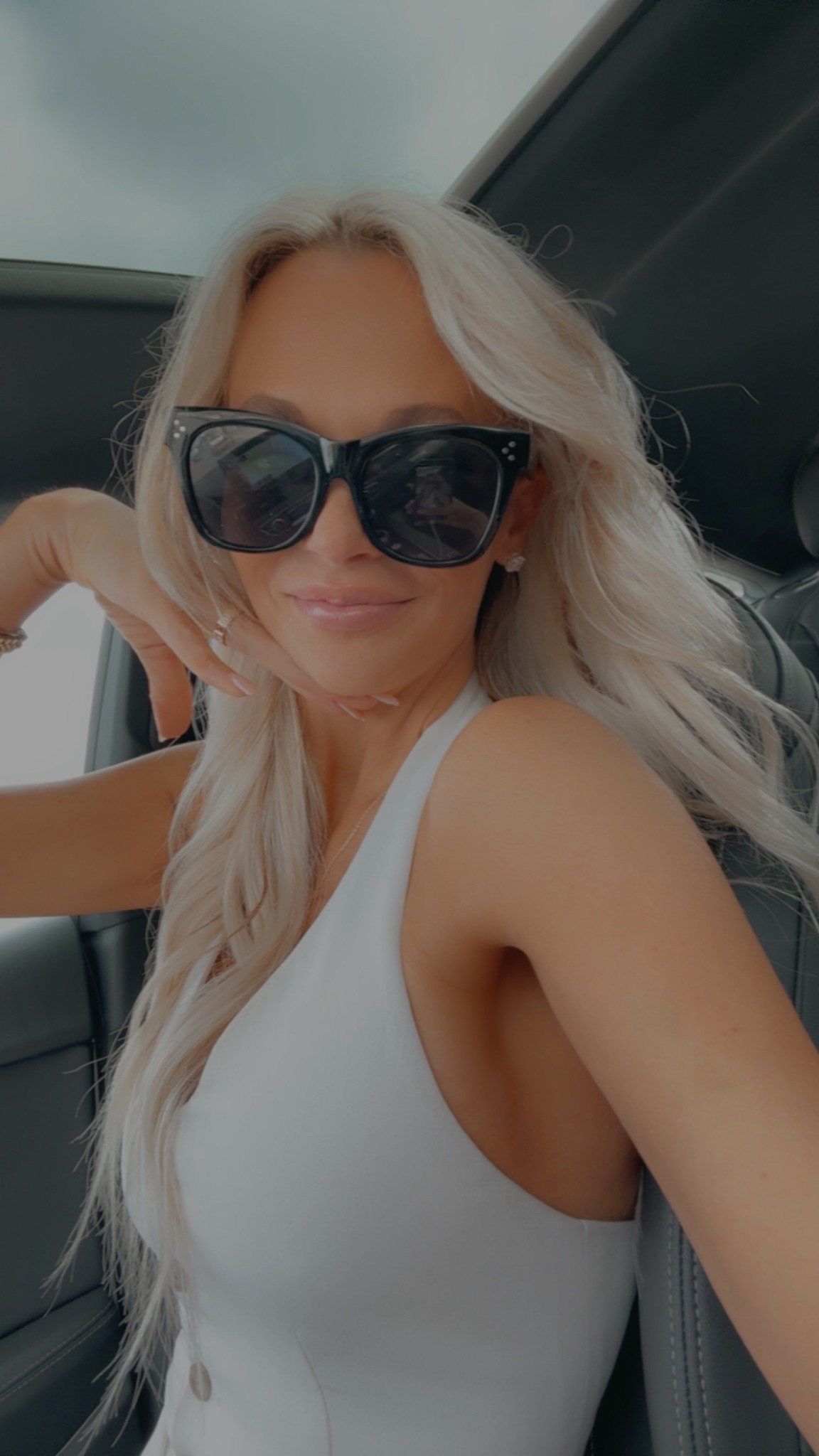 cutest white jumpsuit ✨