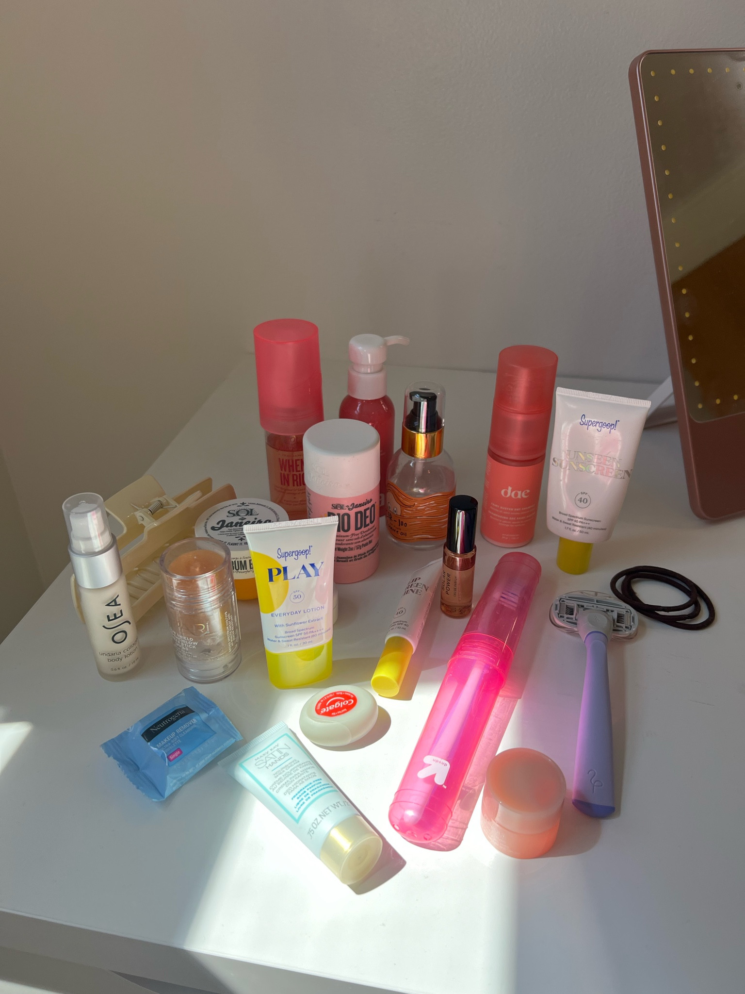 my weekend getaway essentials 🫶🏼✨ 

#LTKbeauty #LTKsalealert #LTKtravel