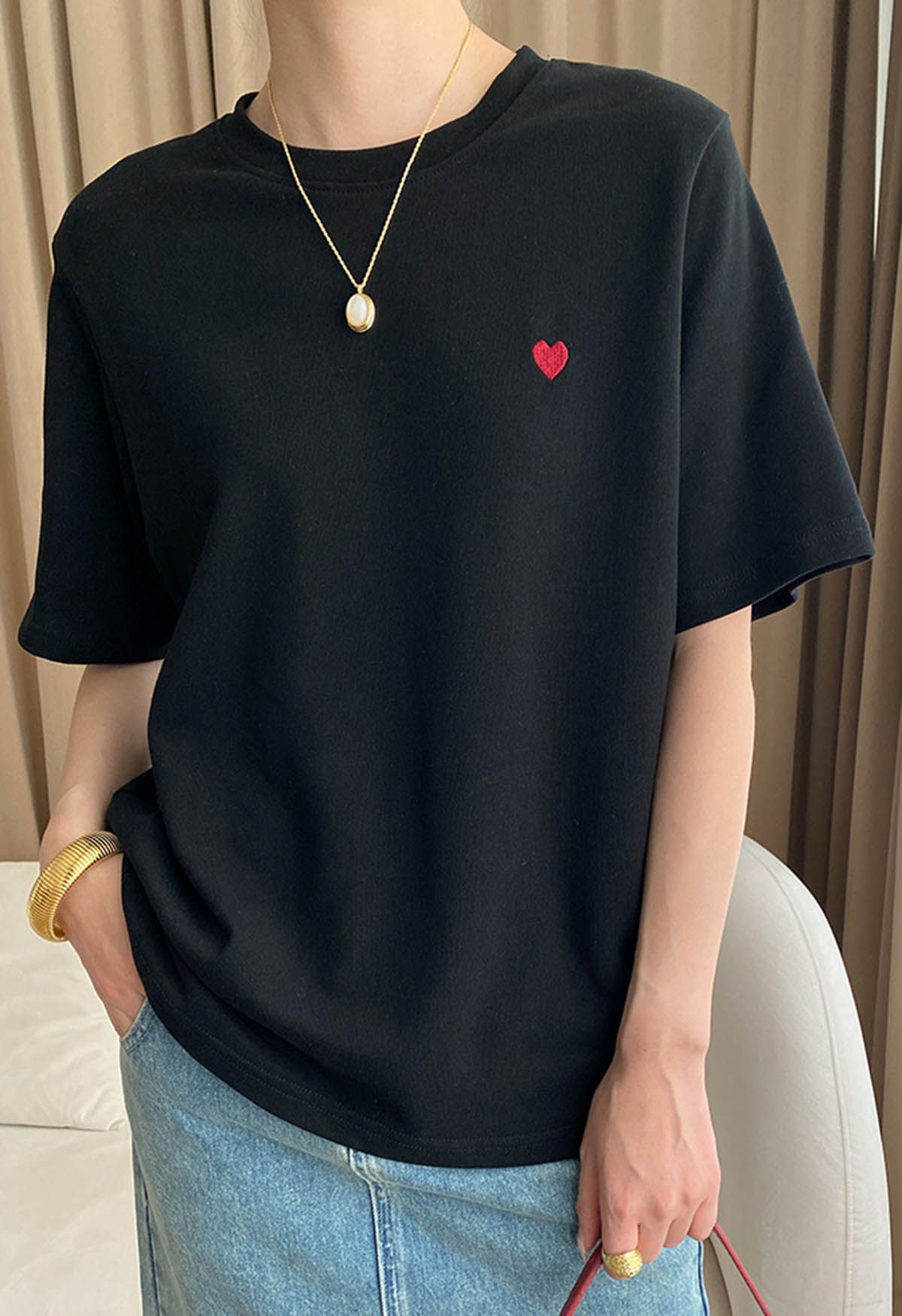 Cute Embroidered Heart Pattern T-Shirt in Black | Chicwish