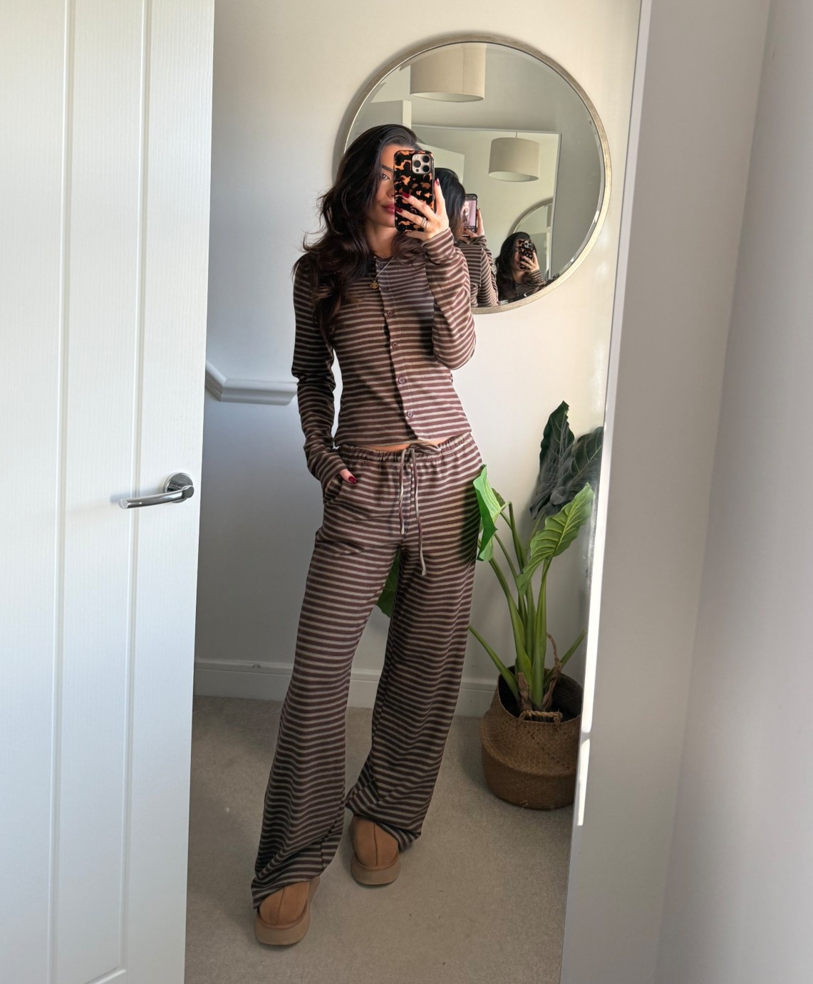 The cosiest chocolate co-ord! #coord #loungewear #cosy 

#LTKuk #LTKautumn #LTKwinter