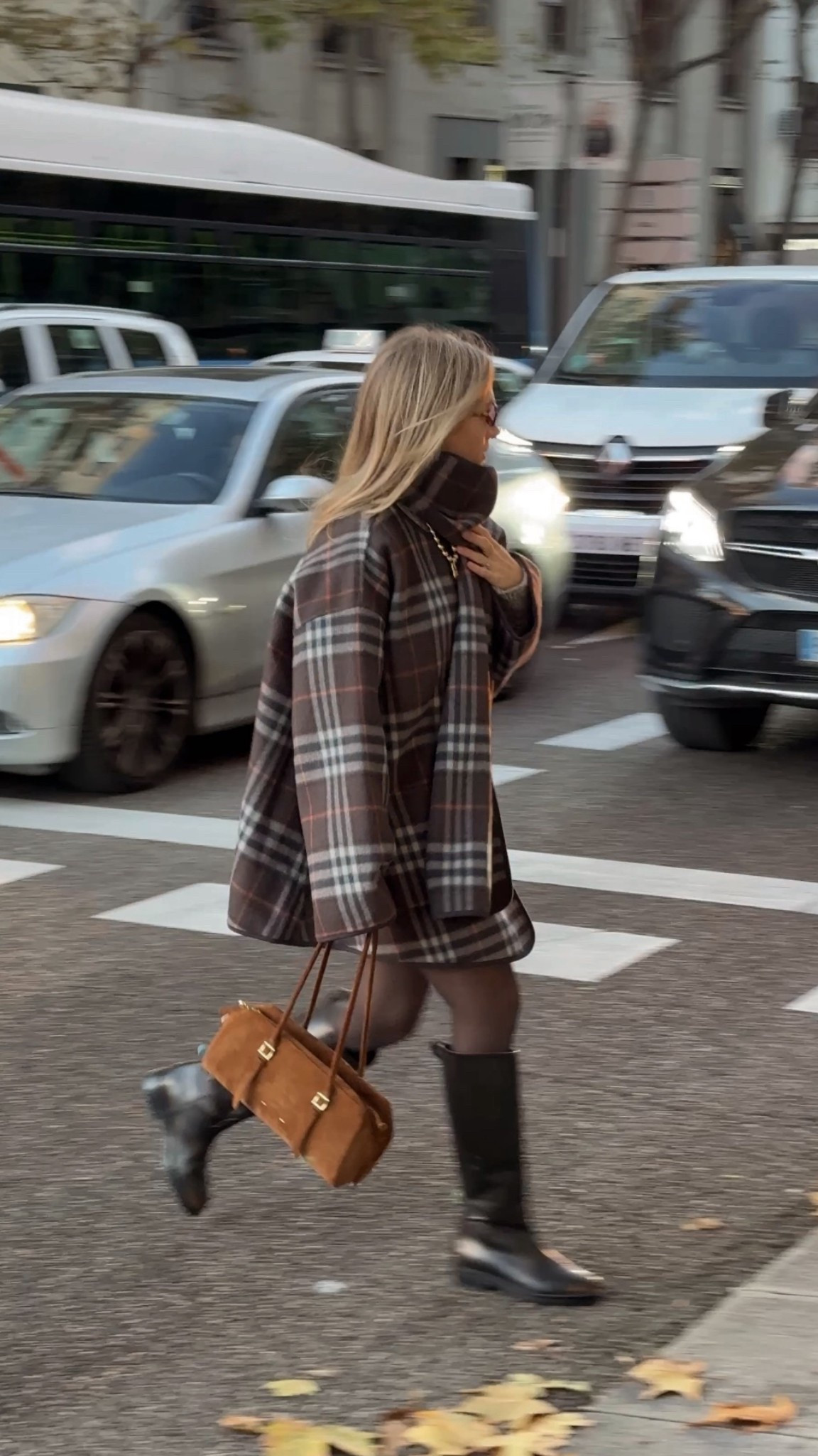 that perfect plaid coat + east-west bag 🤩 all the exact pieces linked 🙌🏻 

#LTKeurope #LTKwinter #LTKespana