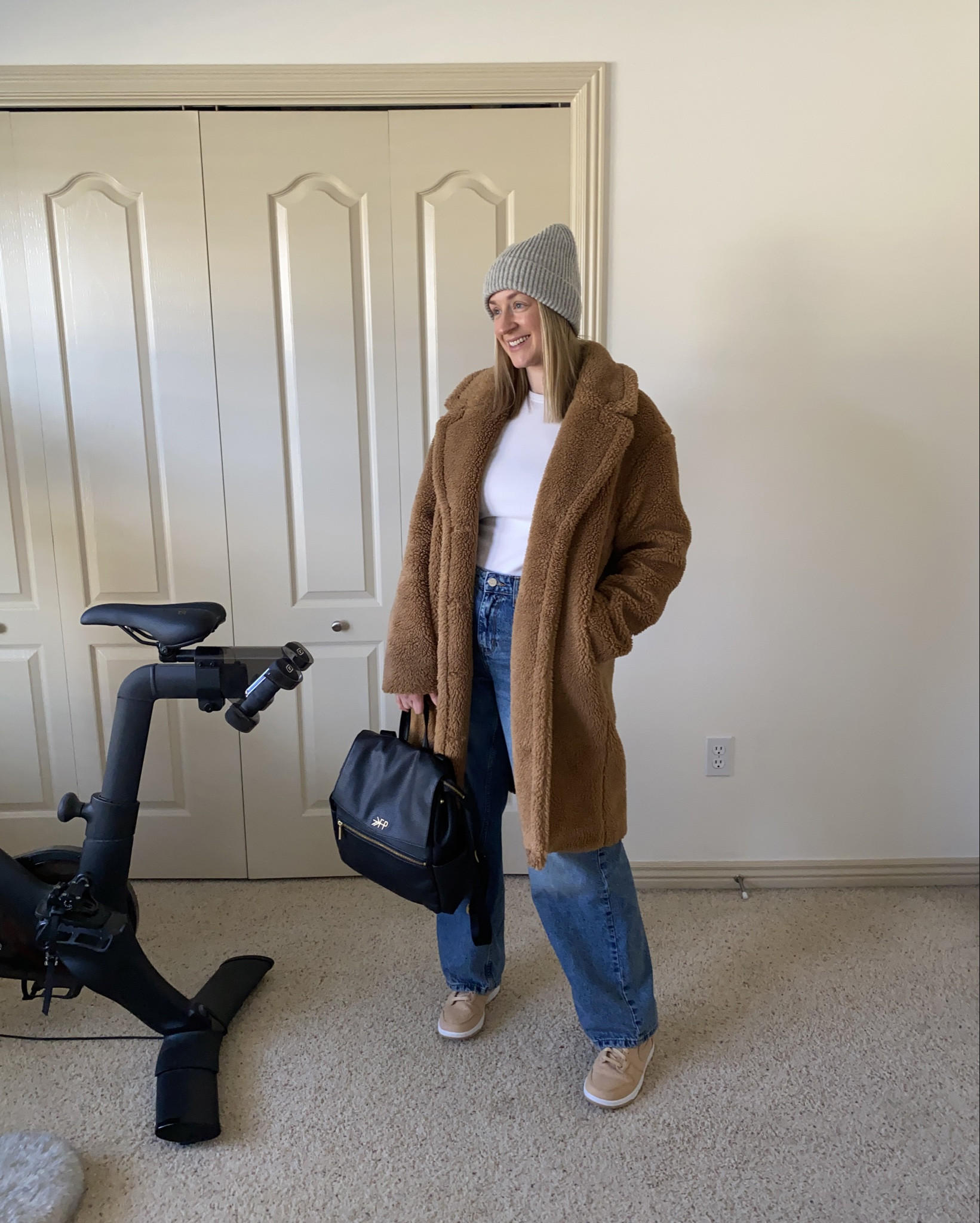 Cozy neutrals winter outfit ❄️🪩🤎 I wore this to a photoshoot recently and I’m linking similar coats - I’m obsessed with sherpa for winter! The bag is my camera bag but technically it’s a diaper bag! I love it! 

#LTKFindsUnder100 #LTKStyleTip #LTKFindsUnder50