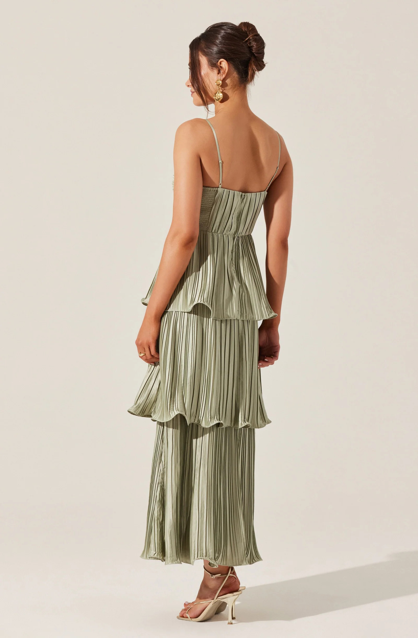 Lupin Pleated Tiered Maxi Dress - Sage / XS | ASTR The Label (US)