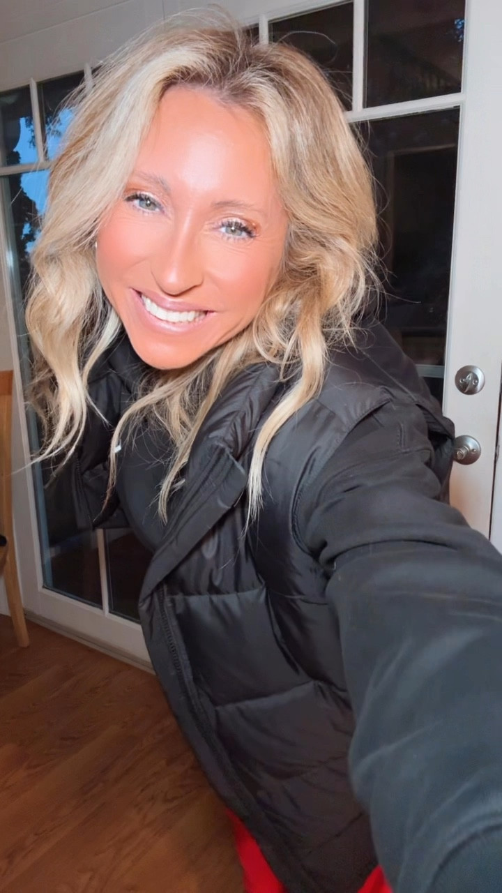 If it’s barrel and cozy, I’m in… definitely not feeling like myself this week, so I’m grabbing for everything soft and cozy… these sweats are SOOO good… I love the barrel legs on these… obsessed with this cute sweatshirt that a friend made… it honestly just makes me smile… it’s the little things… happy almost freaking weekend… I’m looking forward to resting up… fall has definitely arrived… 

#LTKSeasonal #LTKFindsUnder50 #LTKFindsUnder100