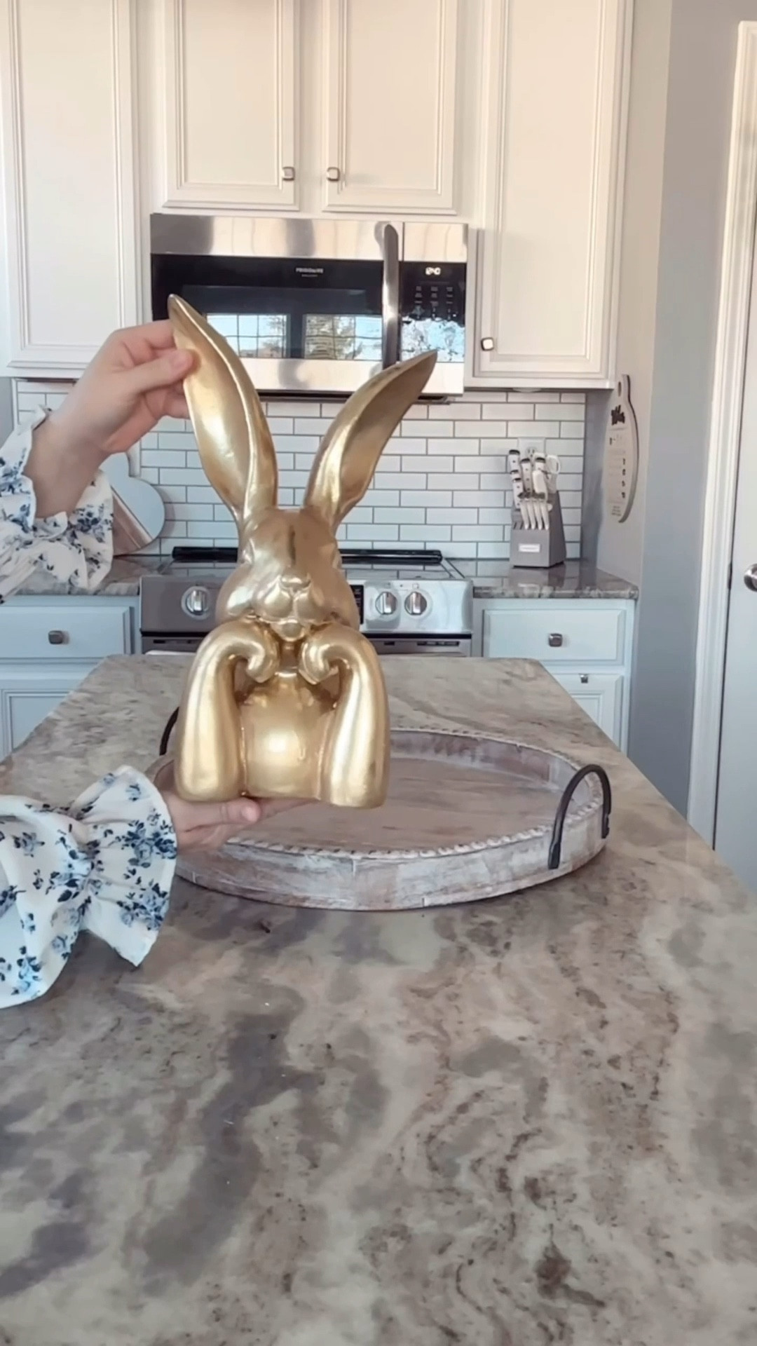 STOP SCROLLING if you’ve been eyeing the viral gold bunny 👀✨
Because I just found the CUTEST dupe for under $15 yes, $12.99!!! 🤍

And if last year taught us anything… this one is going to sell out FAST. 🏃🏼‍♀️💨

Comment “Bunny” & I’ll send the link straight to your inbox 🫶🏻





.
.
.
.
#springdecor #easterdecor #eastercenterpiece #easterbunny #springdecorating 

#LTKSeasonal #LTKHome #LTKU