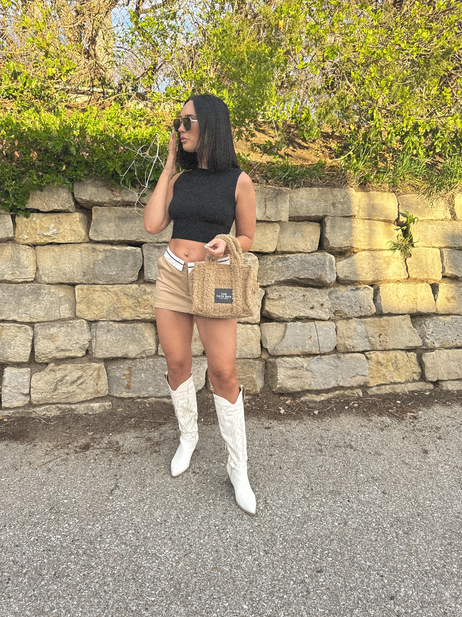 This outfit is 30% off with target circle deals this week! Perfection , so great for warmer months coming! My bottoms are a skort so extra coverage 


Target circle deals
Skort 
Concert outfit
Festival outfit 
Cowboy boots
Tote bag

#LTKsalealert #LTKxTarget #LTKFestival