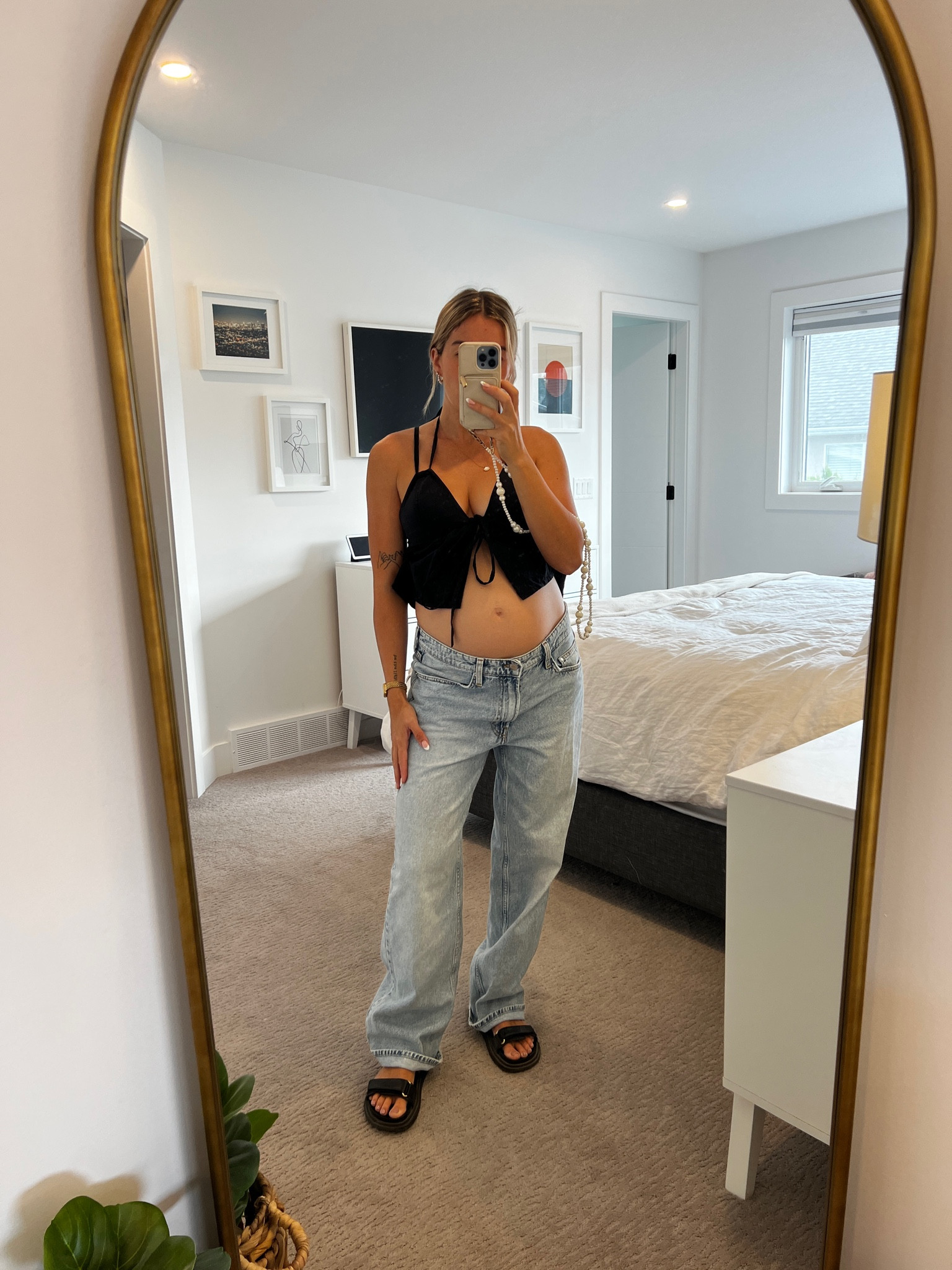 Bumpin’ dinner date outfit 

#LTKfindsunder100 #LTKbump