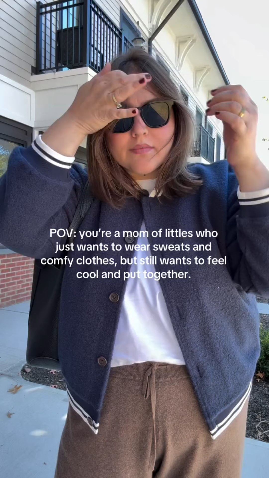 Elevating sweats everyday at this point. Comment LINKS and I’ll send you all the pieces I’m wearing. ✨