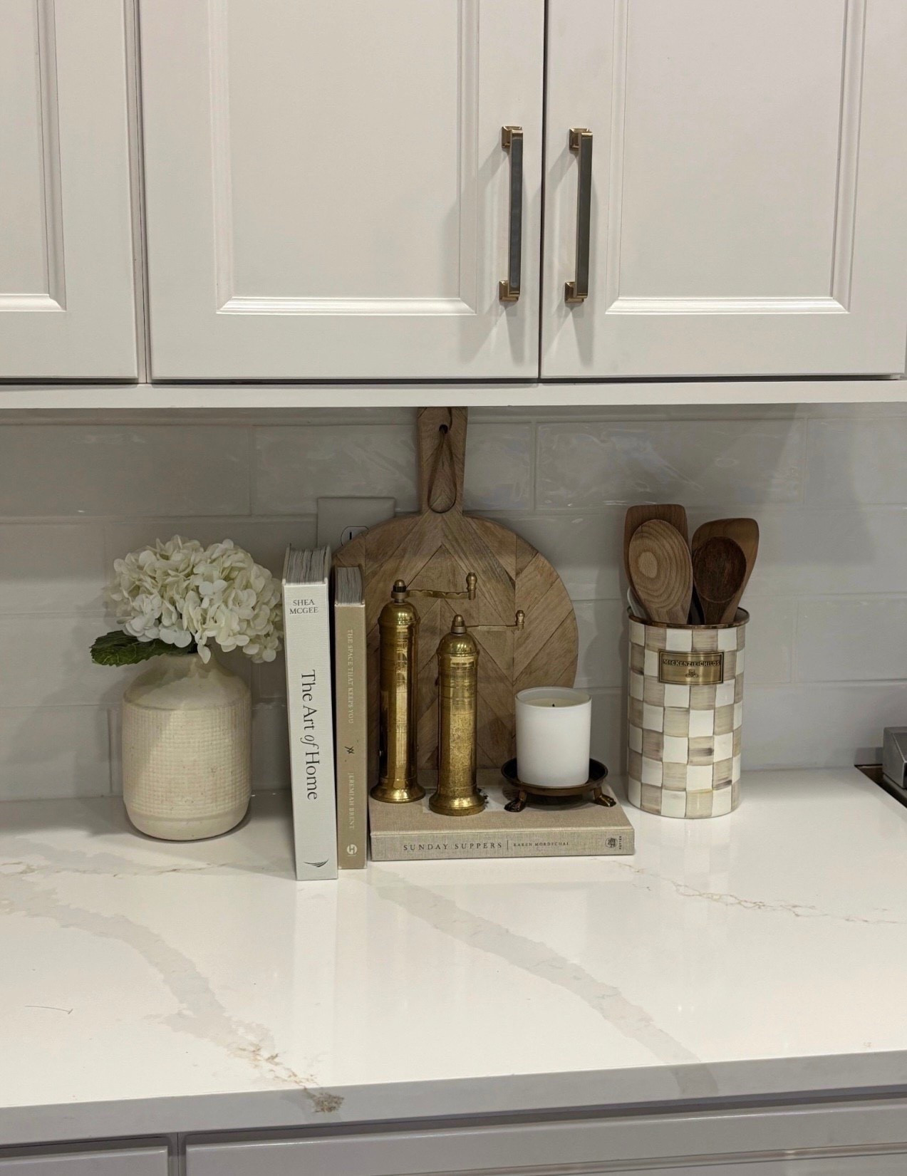 Neutral kitchen decor 🤍



Home decor, summer 2026, neutral, minimalism, sidneymarieduke

#LTKHome