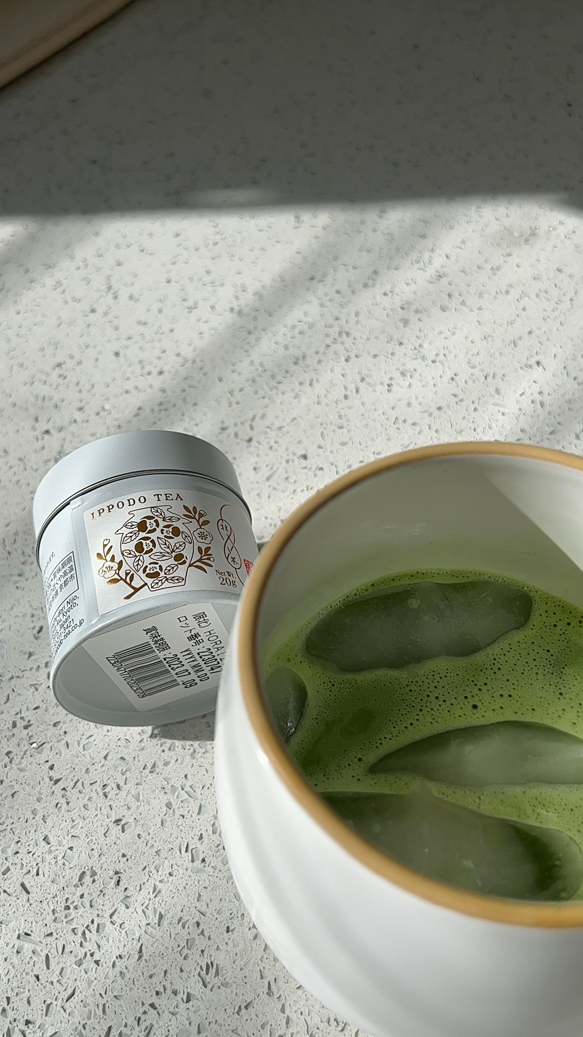 my latest favorite matcha powder for my morning iced matcha lattes. Love ippodo’s horai blend. 10/10 🫶🏾

recipe below: 

1/2 tsp ippodo horai blend 
6-8oz oatly barista blend 
1/2 tsp monin rose gourmet syrup 

#LTKhome