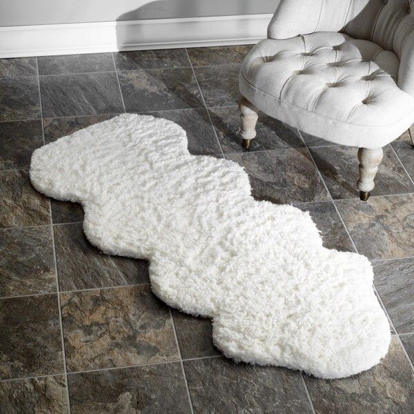 nuLOOM Handmade Faux Sheepskin One and a Half Piece Natural shag Rug (2' x 4'5) | Bed Bath & Beyond