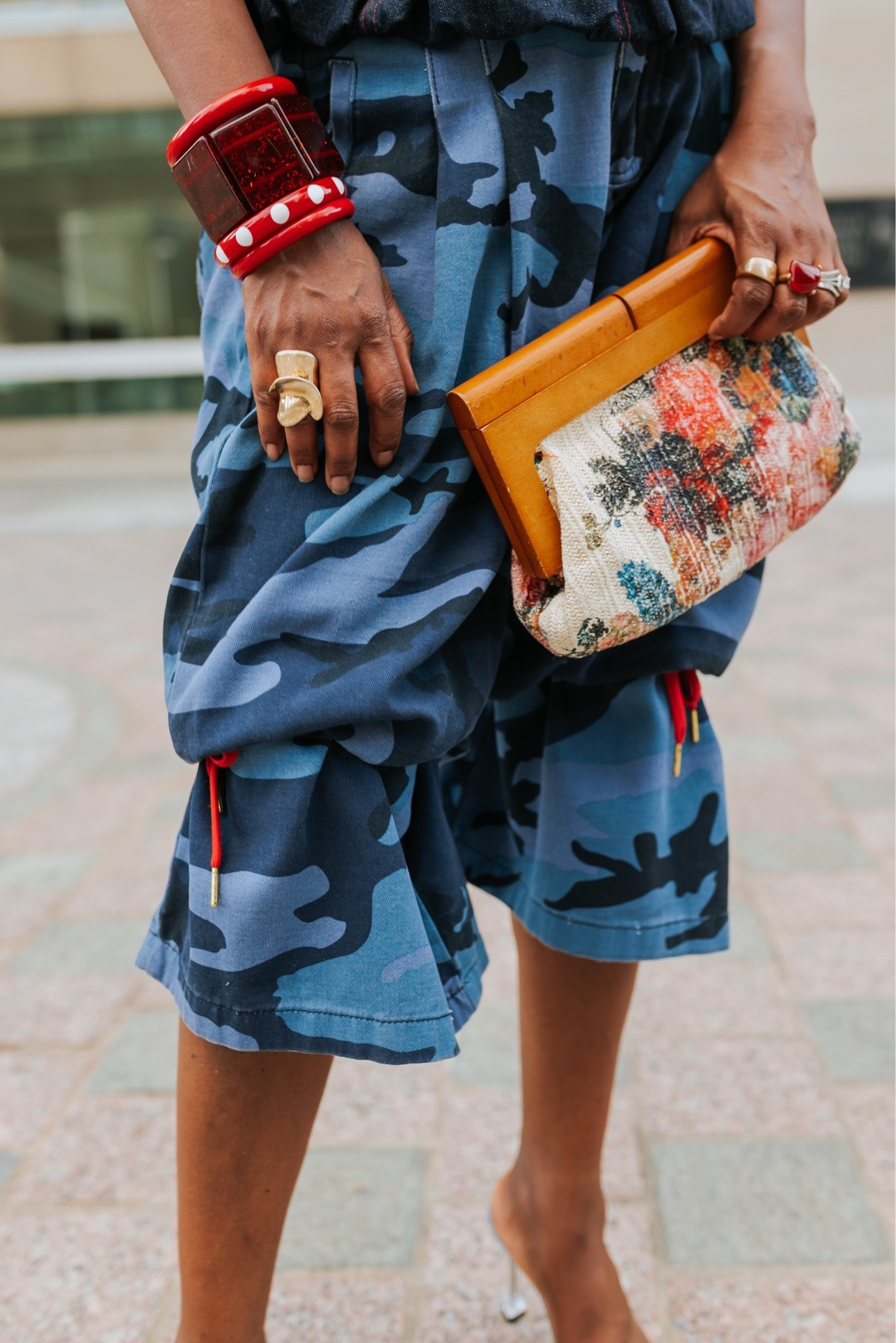 Chic blue camo crop pants

#LTKootd #LTKgrwm #LTKOver40