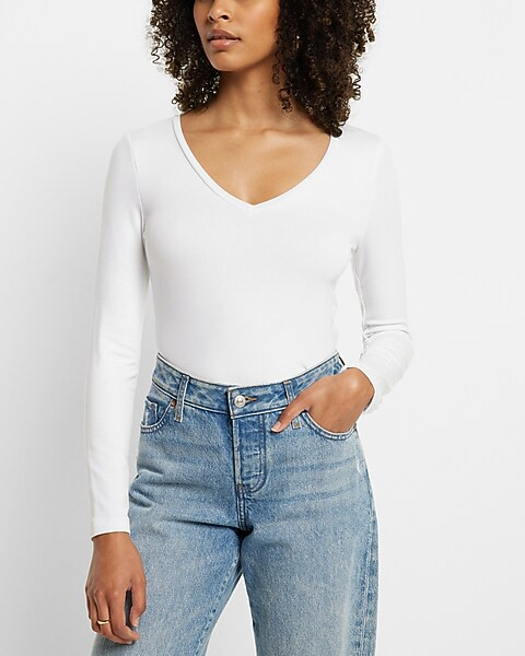 Supersoft Fitted V-Neck Long Sleeve Tee | Express