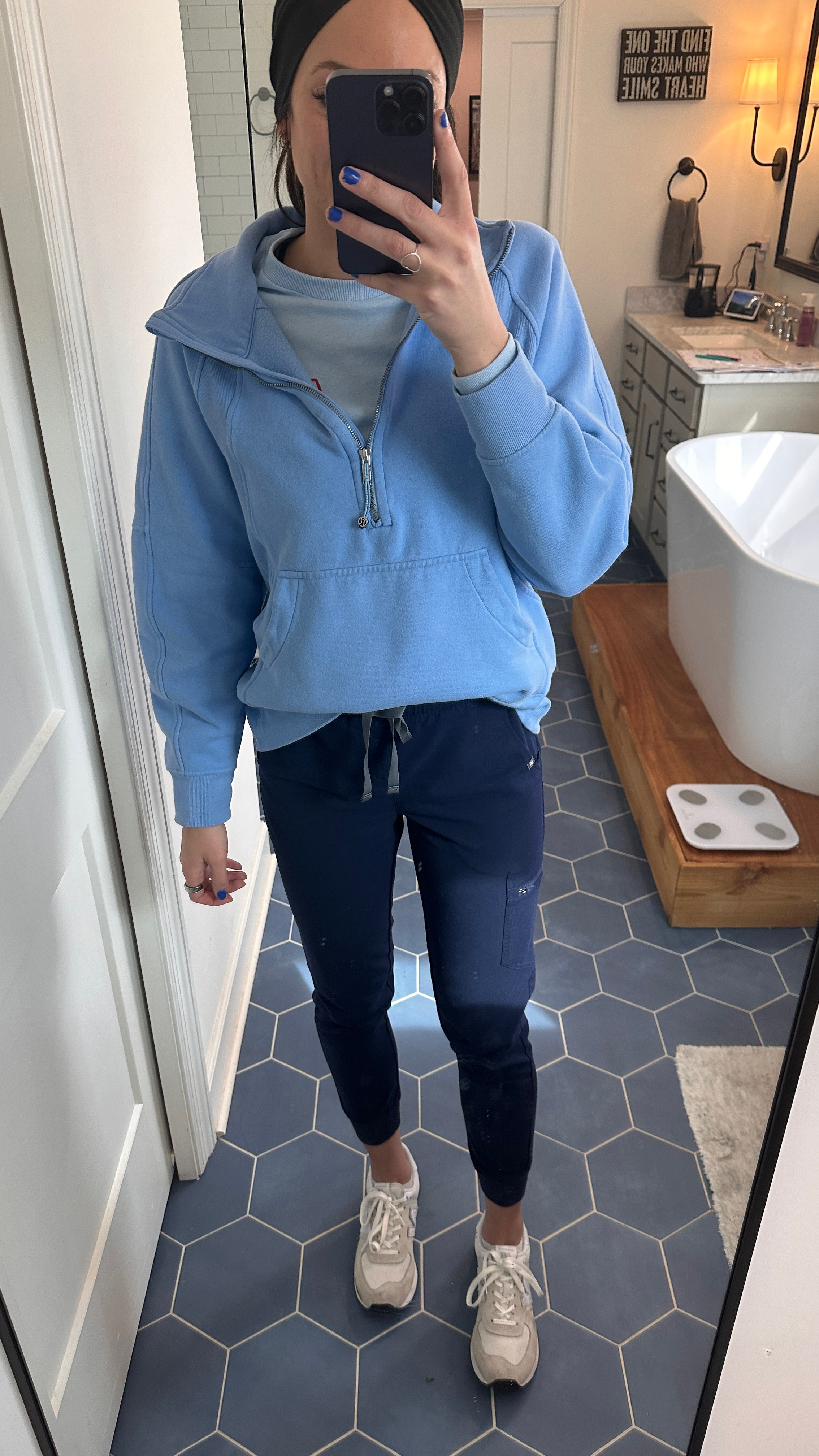 Scrubs of the Day 🤍 #nursescrubs #figsscrubs 

#LTKWatchNow #LTKWorkwear #LTKStyleTip