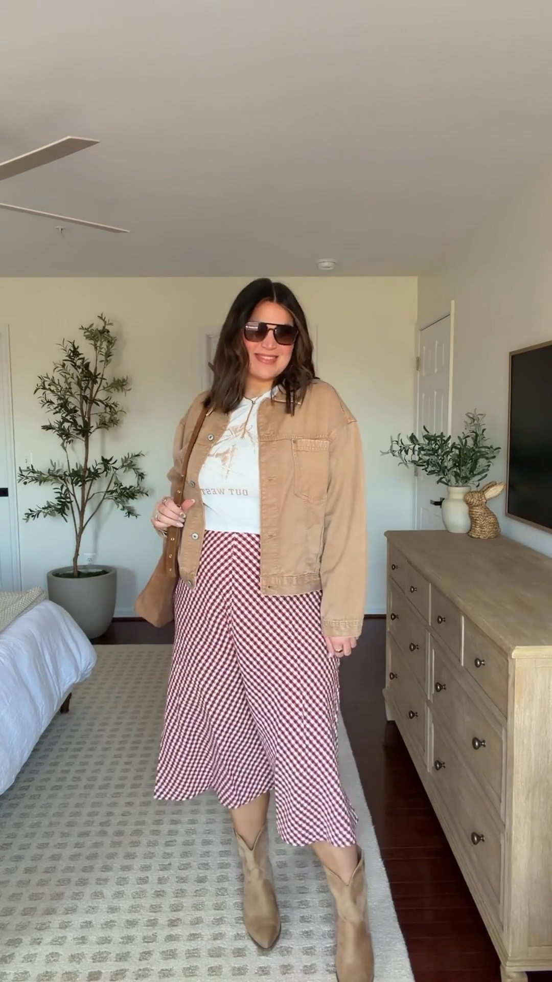 Midsize spring outfit! 

Bralette + panties - size xl *use code KELLYTK20 to save at @Truekind 
Skirt - large @American Eagle Outfitters 
Tee - large
Jacket - large 
Boots are older from target *



#LTKMidsize #LTKTall #LTKSeasonal