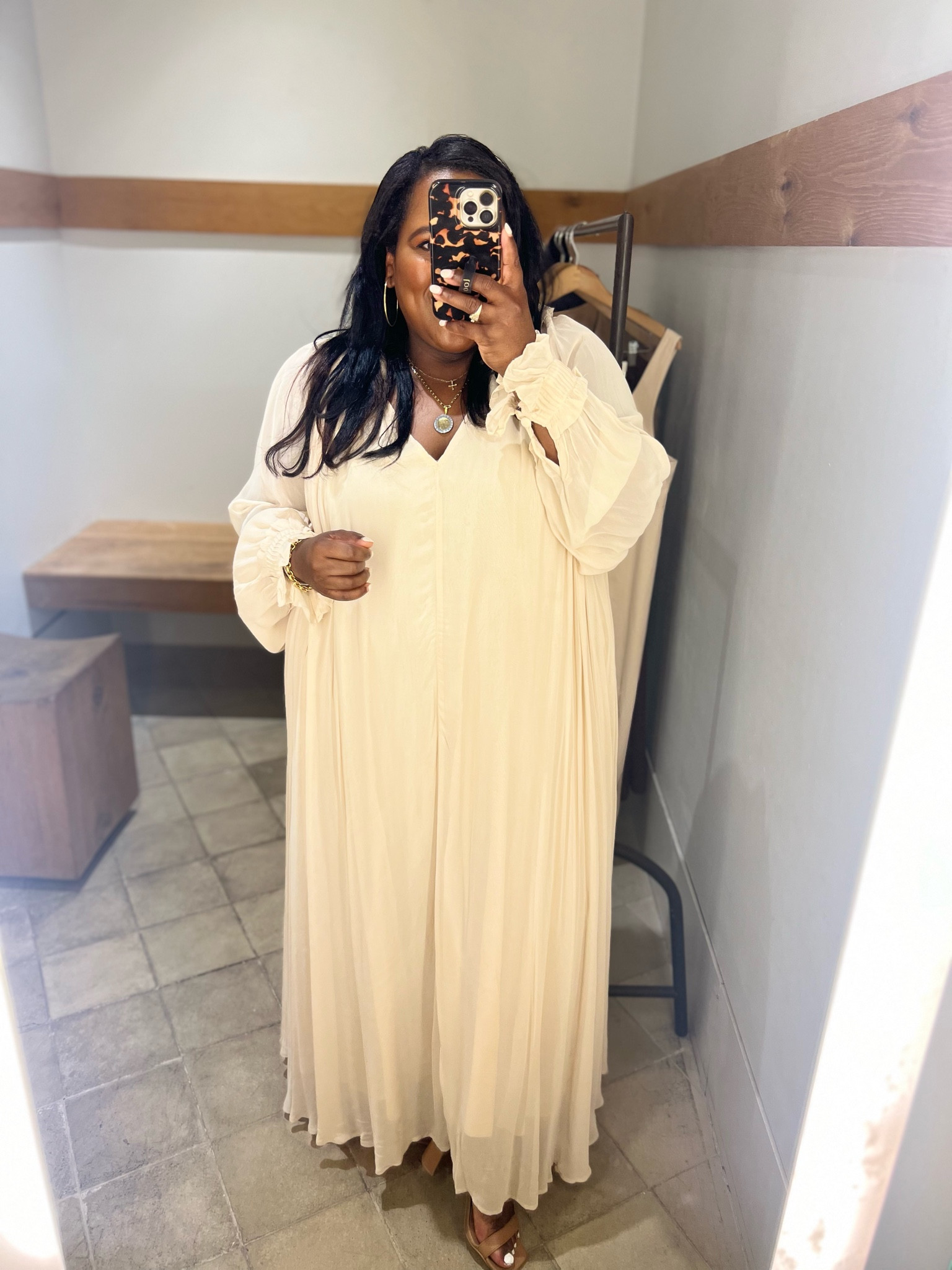 Okay this sheer (but really not sheer) maxi dress from Anthropologie is an absolute YES for Fall! It looks so good belted too! Size down one or keep your true size. I’m wearing the xl. 

Fall family photos / Fall photos / size inclusive / under $200

#LTKMidsize #LTKSeasonal #LTKPlusSize