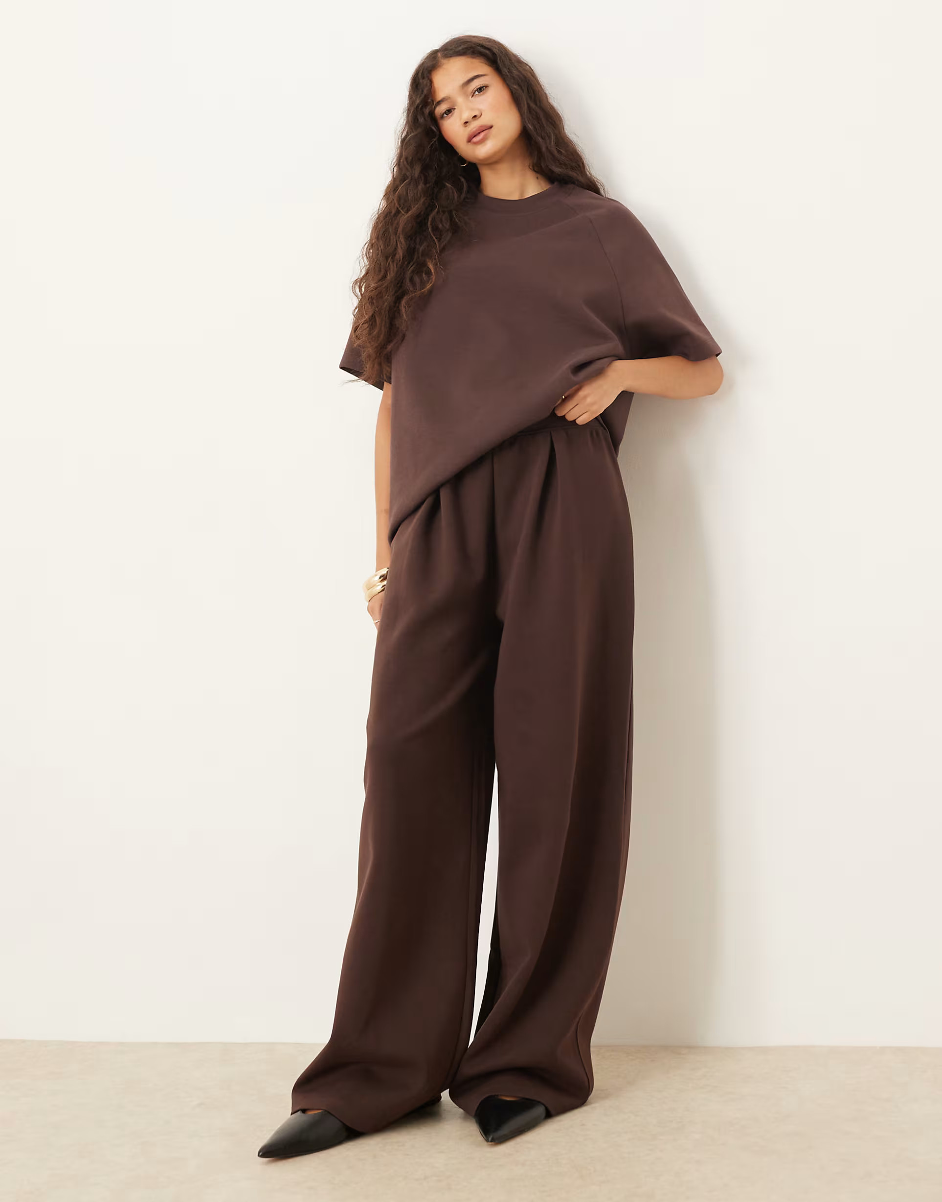 ASOS DESIGN interlock wide leg jogger with pocket detail in chocolate | ASOS (Global)