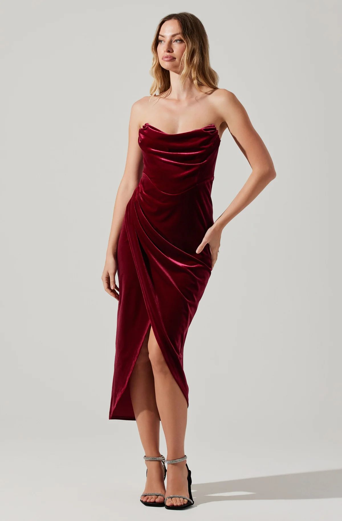 Meghan Velvet Draped Midi Dress - CRIMSON RED / S | ASTR The Label (US)