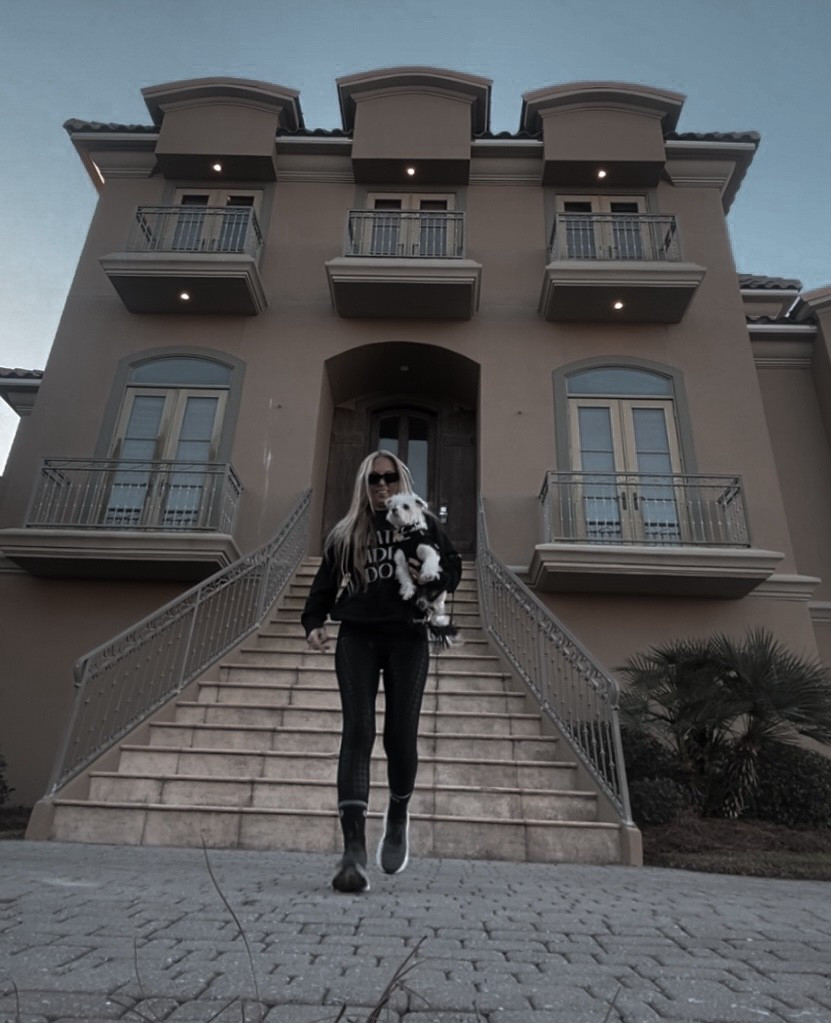 ltk | the shoes of 2026

the era of loud is over.
2026 is about quiet confidence at your feet.

• ballet flats — refined, flexible, unfussy
• sleek loafers — structure without effort
• low-profile sneakers — clean, intentional
• flat slingbacks — feminine, grown, polished

these are the shoes that go with everything
and don’t try to be the moment — they last.

linked + saved.
structure is self-respect

#LTKActive #LTKOver40