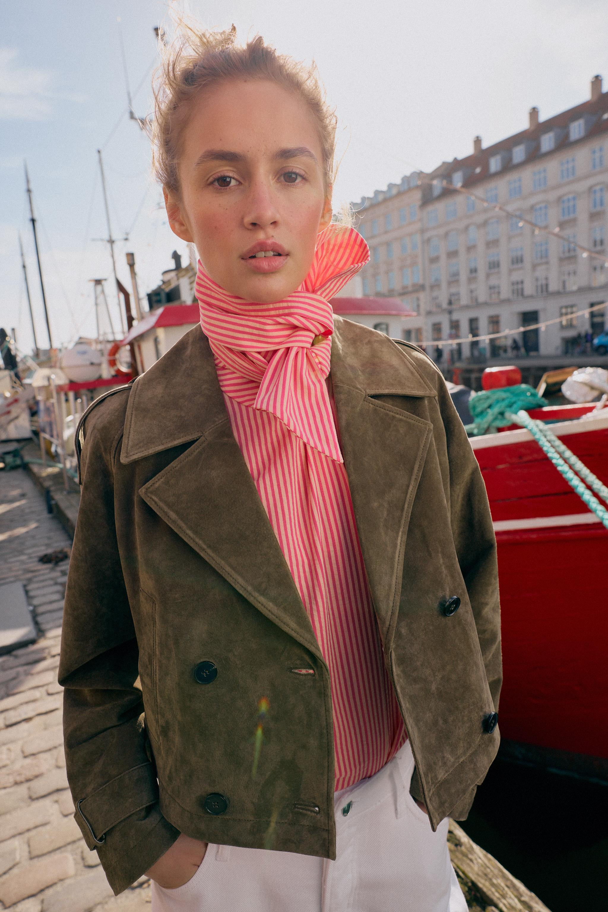 CROPPED DOUBLE BREASTED 100% LEATHER TRENCH | Zara US