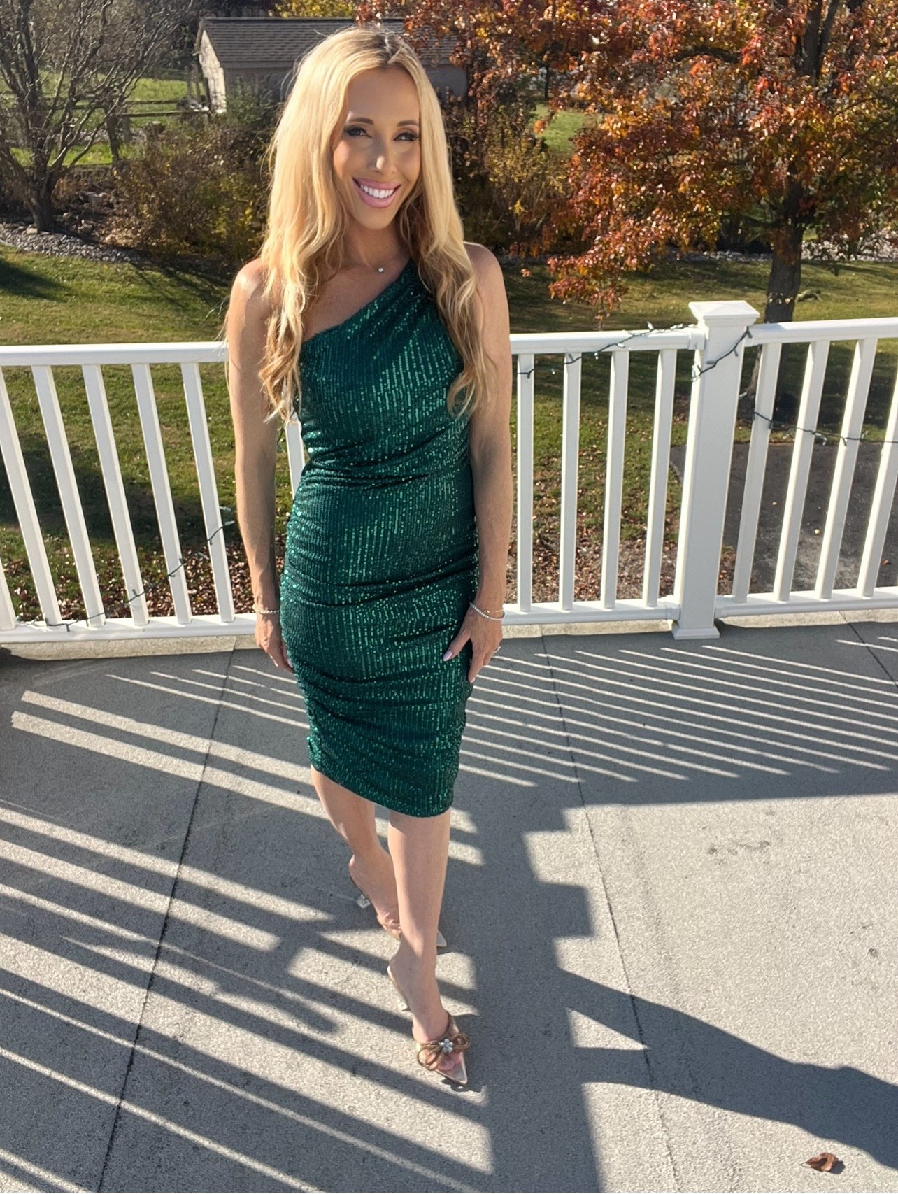 Gorgeous Holiday Sequin dress ❤️❤️

#LTKParties #LTKHoliday #LTKSaleAlert
