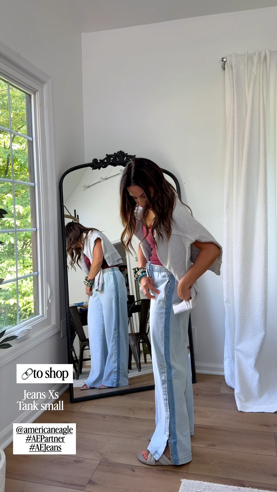 @ae #AEPartner #AEJeans baggy jeans, XS. Tops small.

#LTKSaleAlert #LTKOver40 #LTKPetite