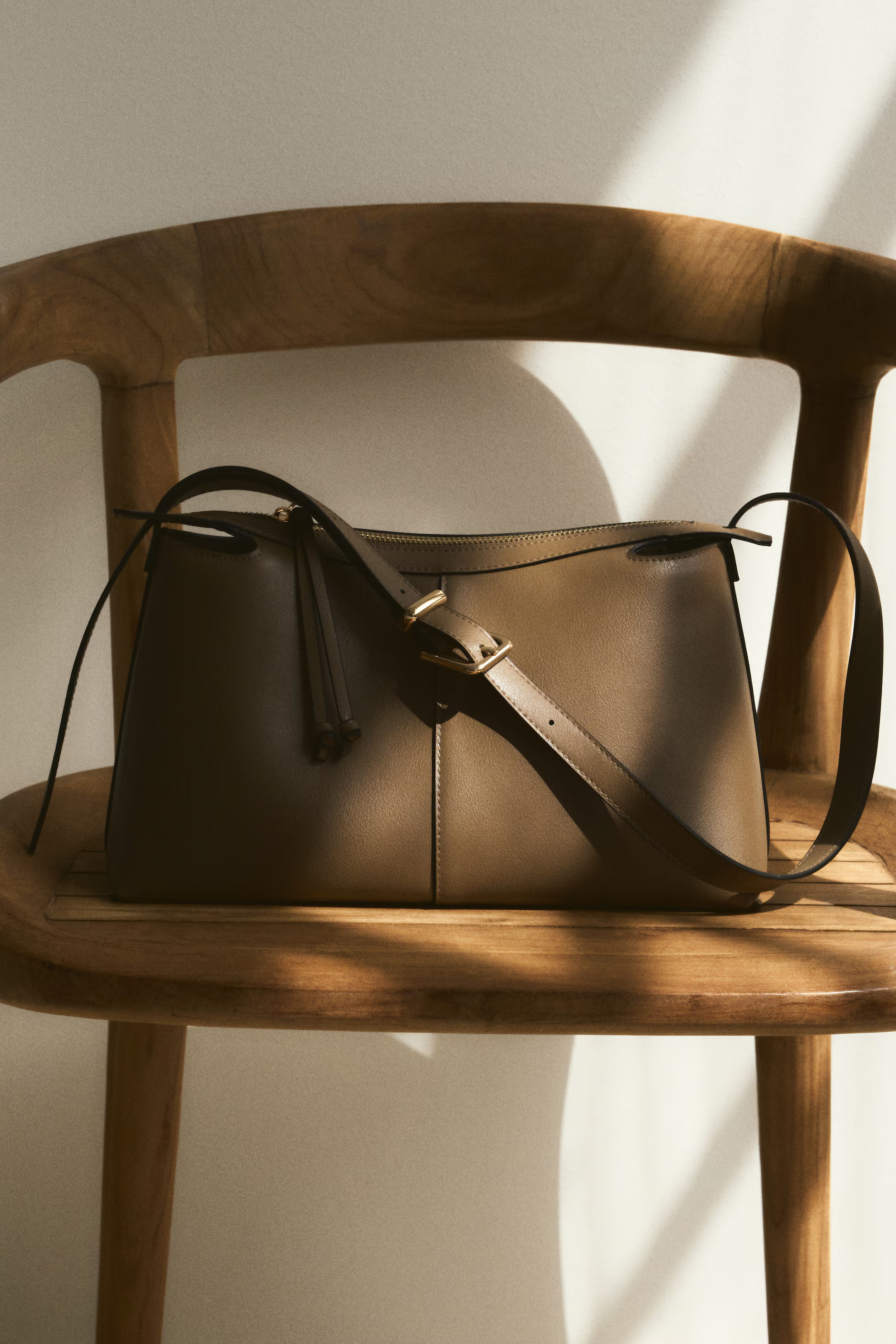 Crossbody Bag | H&M (US + CA)