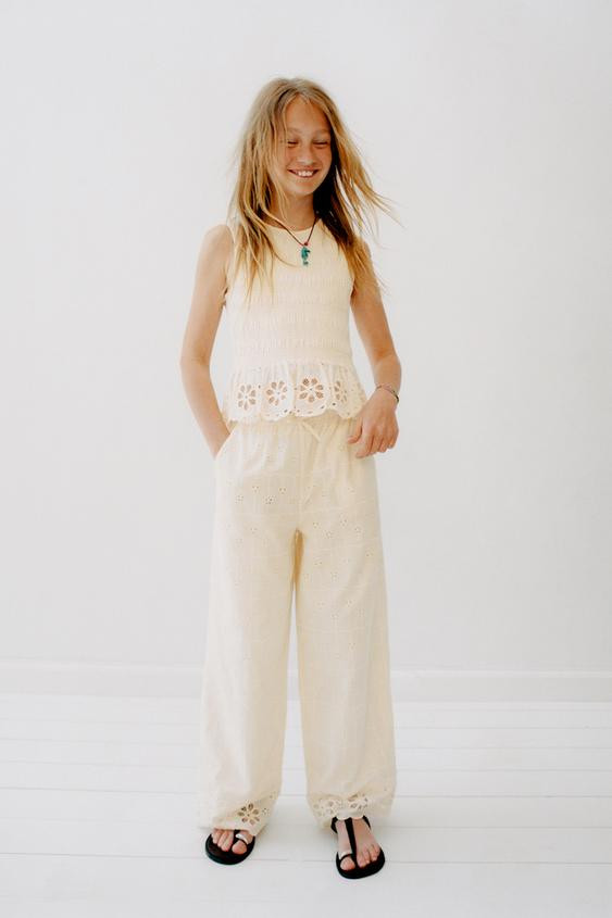 ELASTICIZED SCHIFFLY TOP | Zara US