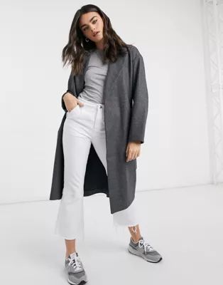 Abrigo entallado gris oscuro con cinturón de Vero Moda | ASOS (Global)