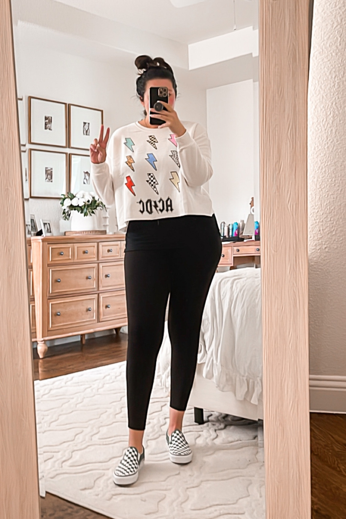 How cute is this cropped sweatshirt from target!?! It’s very lightweight and soft! It’s also on sale for $17 bucks 

#LTKSeasonal #LTKsalealert #LTKFind