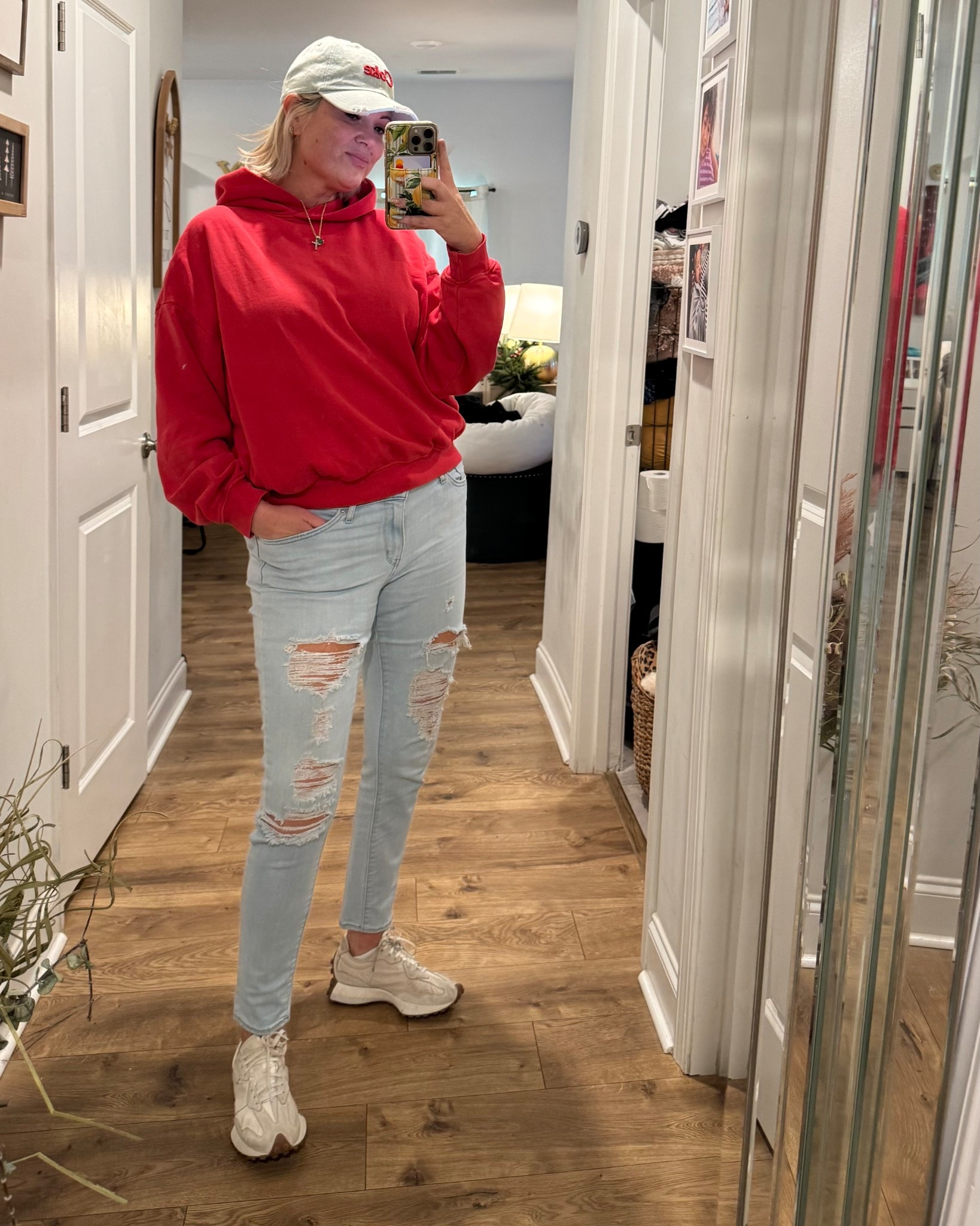 Comfy OOTD 

#LTKHoliday #LTKmomlife #LTKootd