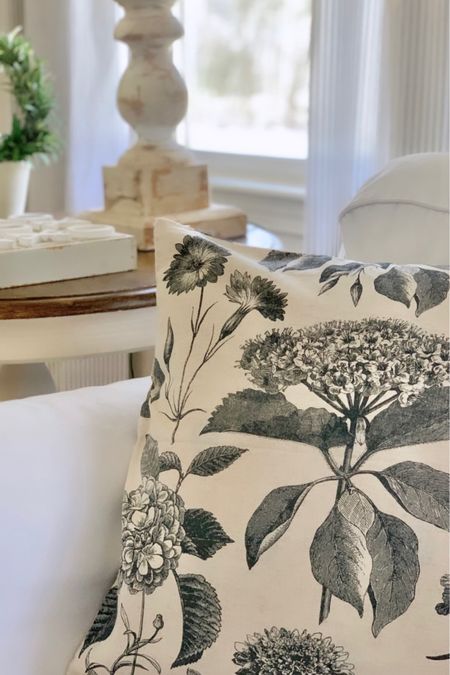 Floral pillow cover from H&M is back in stock! 

#LTKstyletip #LTKhome #LTKSeasonal