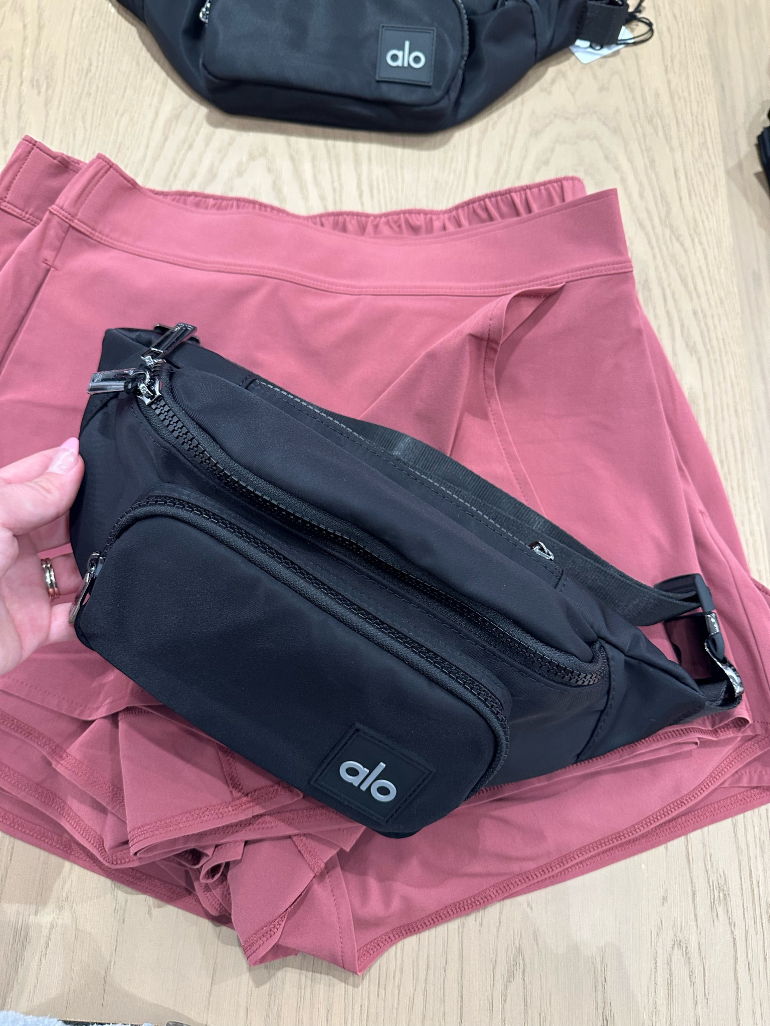 alo fanny pack 

bum bag | belt bag | on the go | athleisure style 

#LTKFind #LTKfit #LTKSeasonal