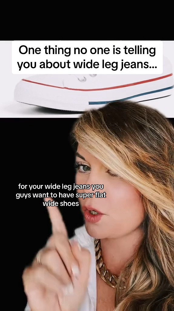 Best flat white sneakers for wide leg jeans 