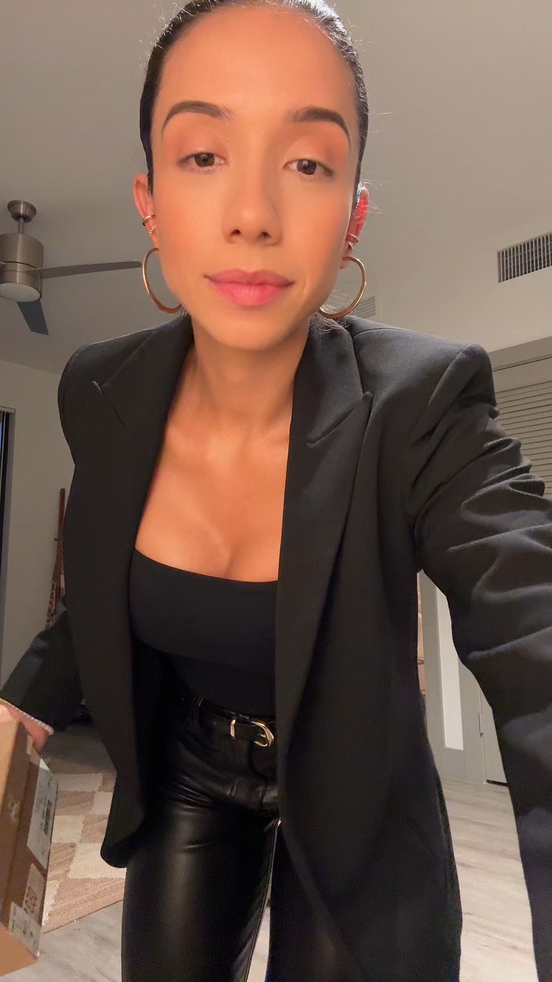 Come to work with me! Outfit for the office a little more chic than usual! Also stay tuned for a Louboutin tip!

#LTKPetite #LTKStyleTip #LTKWorkwear