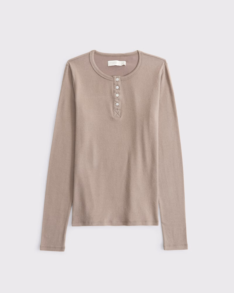 Long-Sleeve Cozy Lounge Knit Tuckable Henley Top | Abercrombie & Fitch (US)