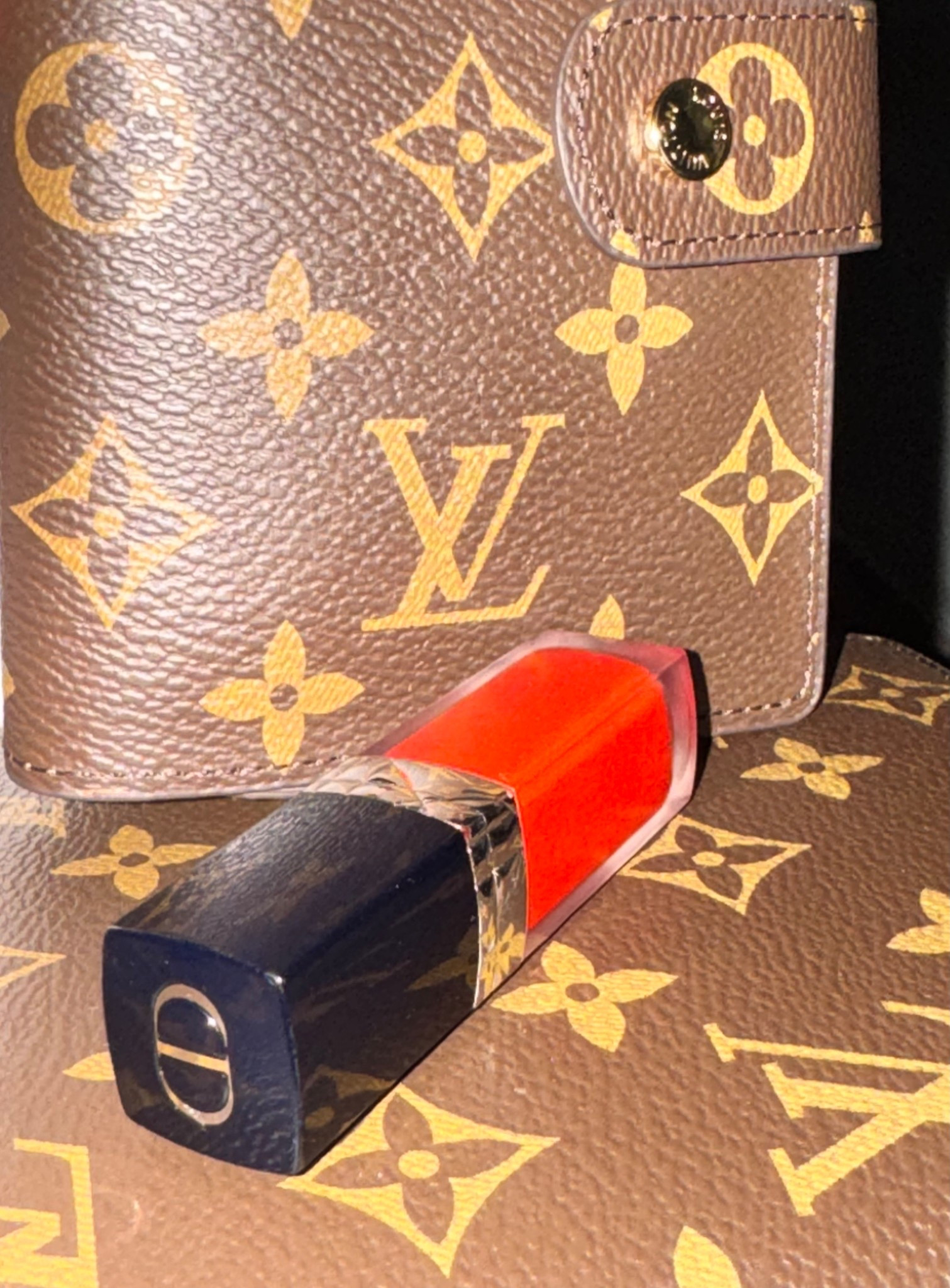 Essentials 💋 

#LTKBeauty #LTKselfcare #LTKdayinmylife