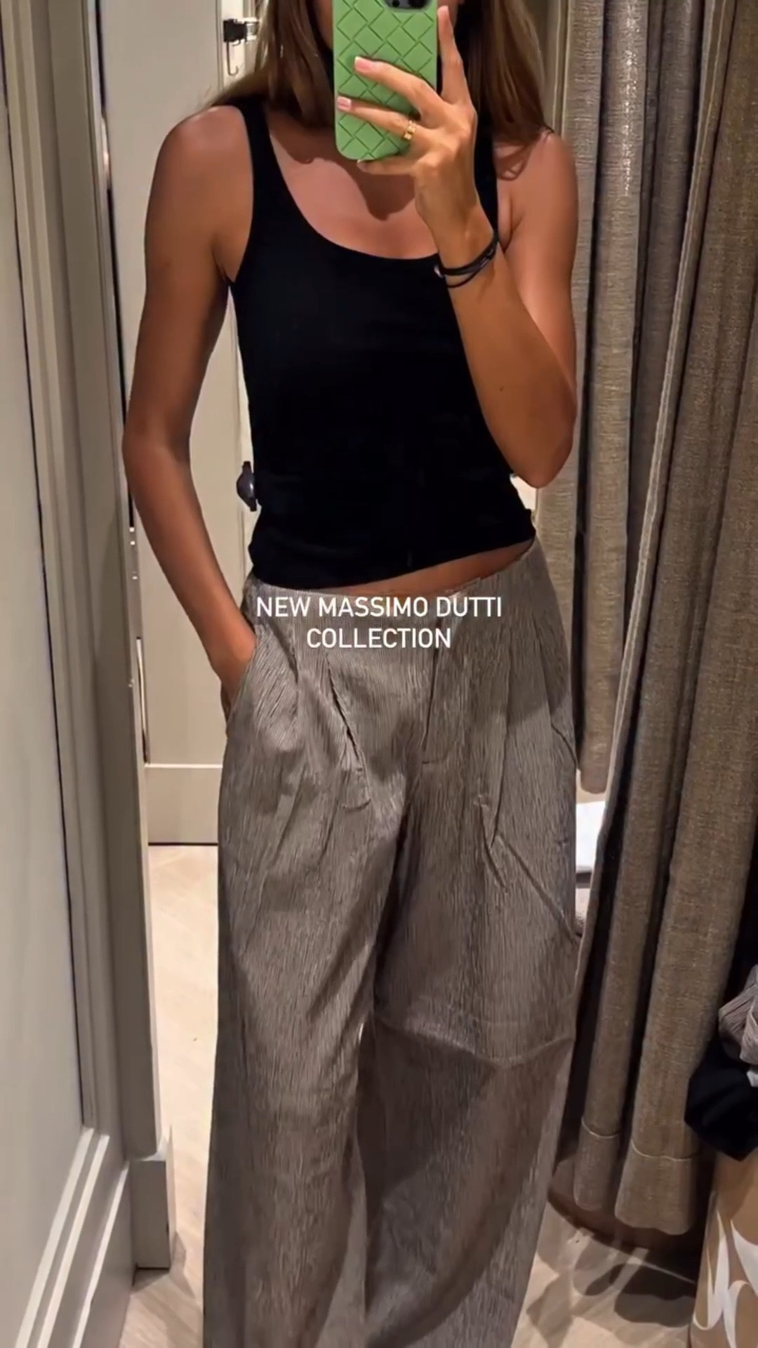 New Massimo Dutti pants . In love with the beige pants and black top. 

#pants#ootd 

#LTKeurope #LTKdeutschland #LTKstyletip