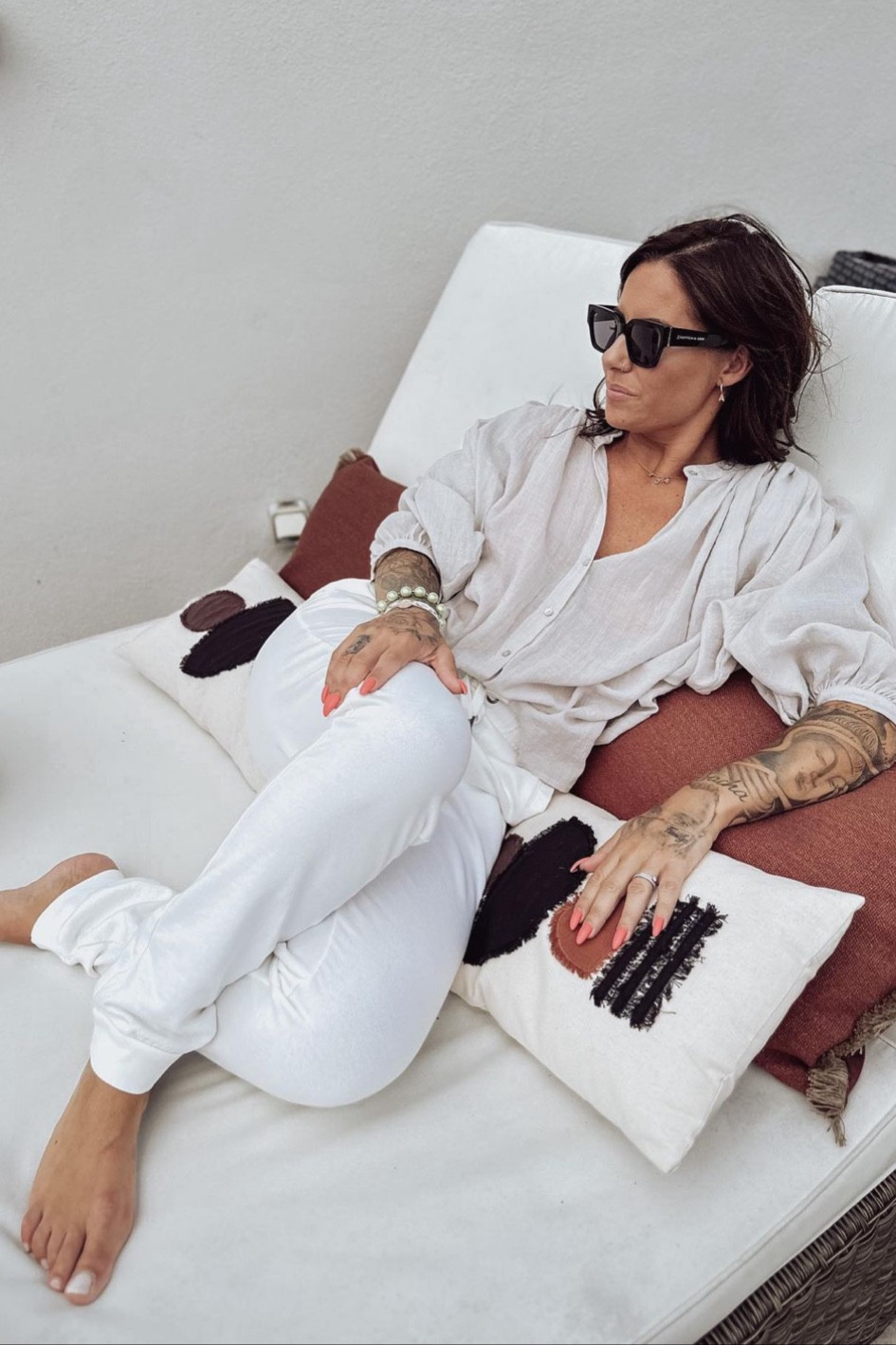 OOTD, tenue du jour, look total blanc, chemise en lin blanche décontractée, bas de jogging blanc, look confort

#LTKstyletip #LTKFind