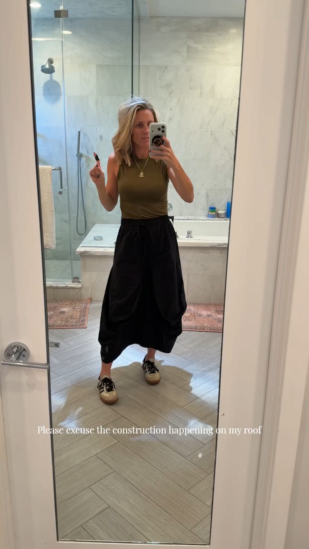 If you love the Ruti pants, you’re going to love the Ruti skirt!  The best sports mom outfit I found.

#FallOutfits #Momoutfits ￼