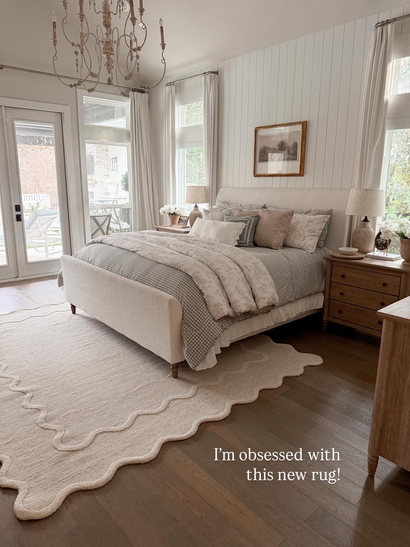 Our new scalloped rug is available in the larger sizes now!  