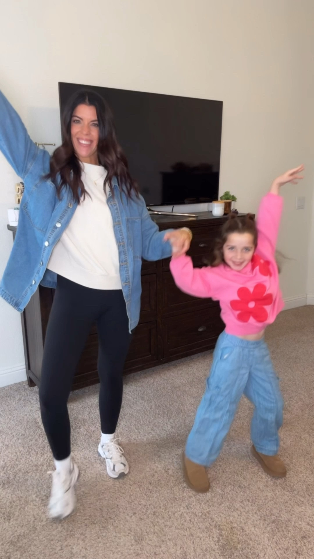 Let’s get dressed

Happy Saturday, friends!! 🤍🤍

#LTKmomlife #LTKgrwm #LTKootd