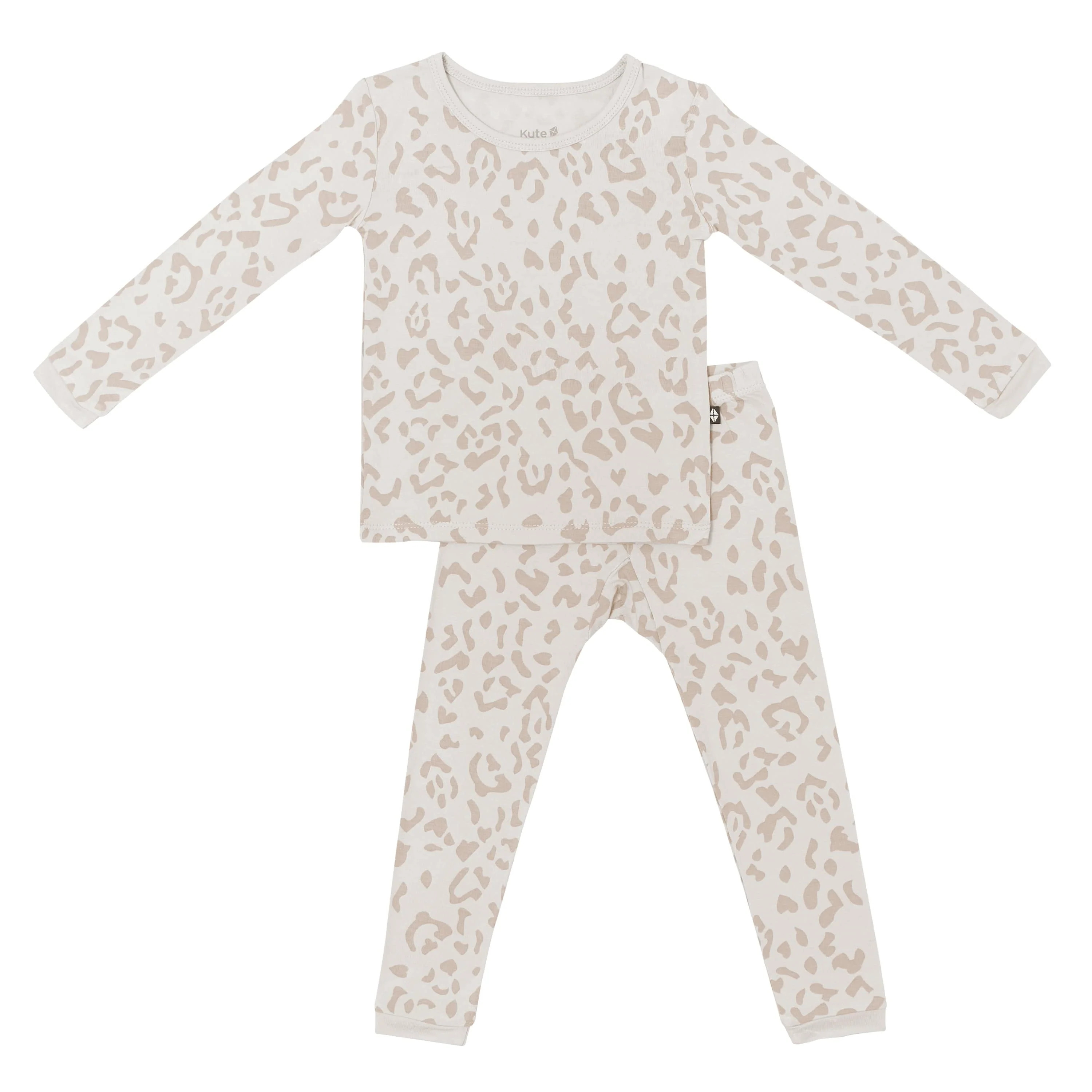 Long Sleeve Pajamas in Oat Leopard | Kyte BABY